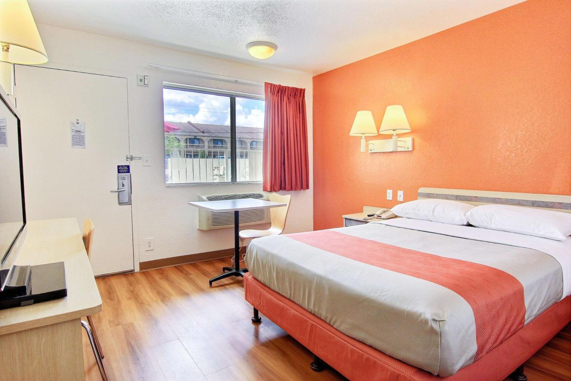 Motel 6-Kingsville, TX photo 55