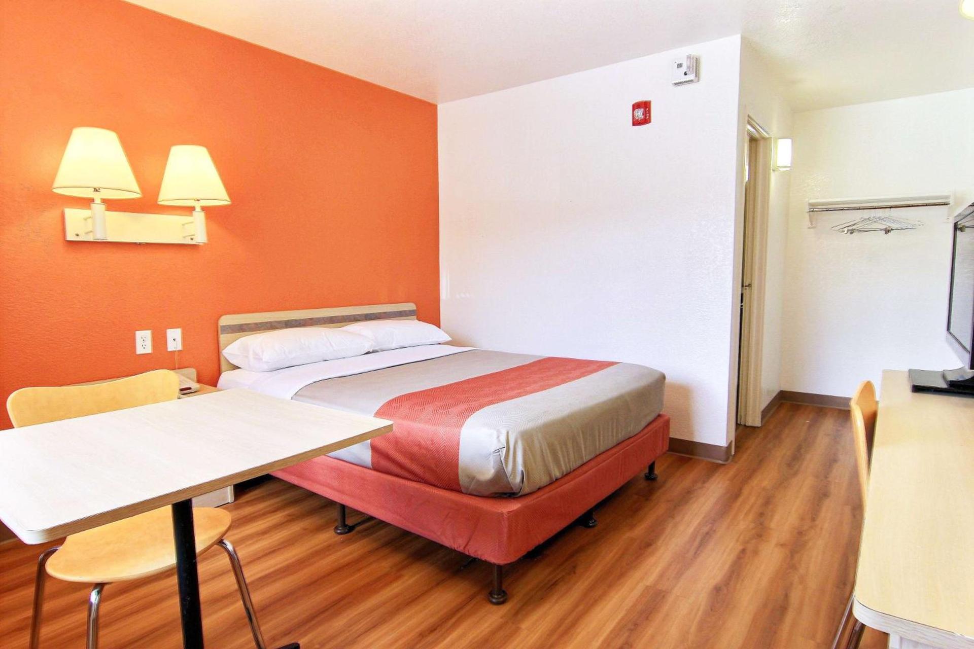 Motel 6-Kingsville, TX photo 56