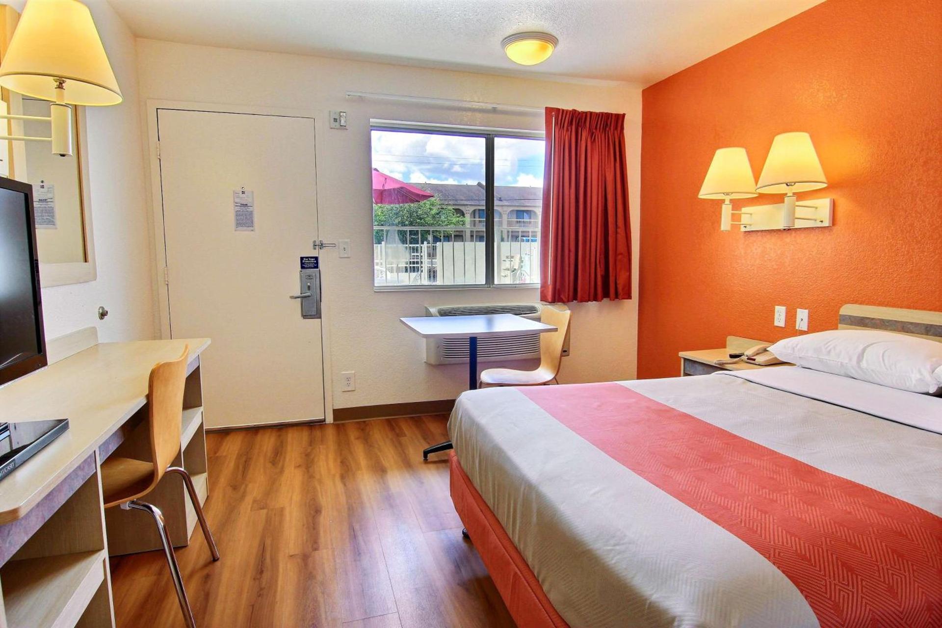 Motel 6-Kingsville, TX photo 57