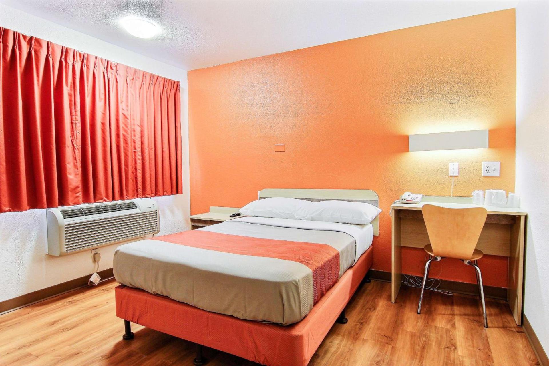 Motel 6-Kingsville, TX photo 60