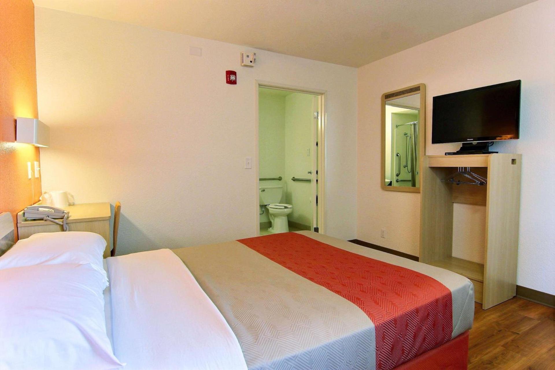 Motel 6-Kingsville, TX photo 62