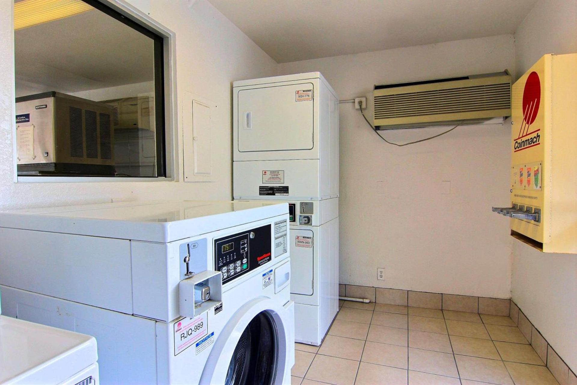 Motel 6-Kingsville, TX photo 68
