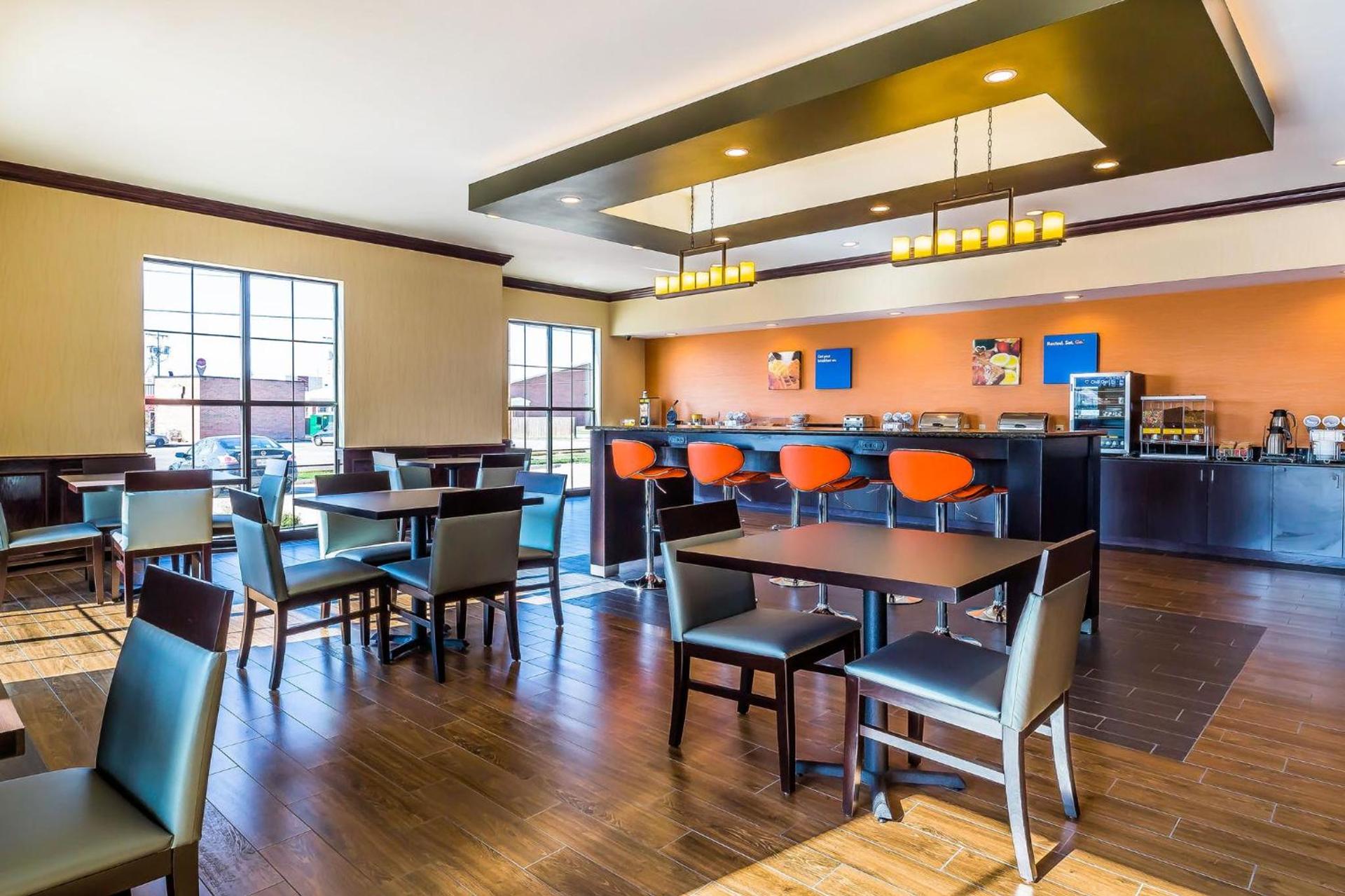 Comfort Inn & Suites Moore - Oklahoma City photo 24