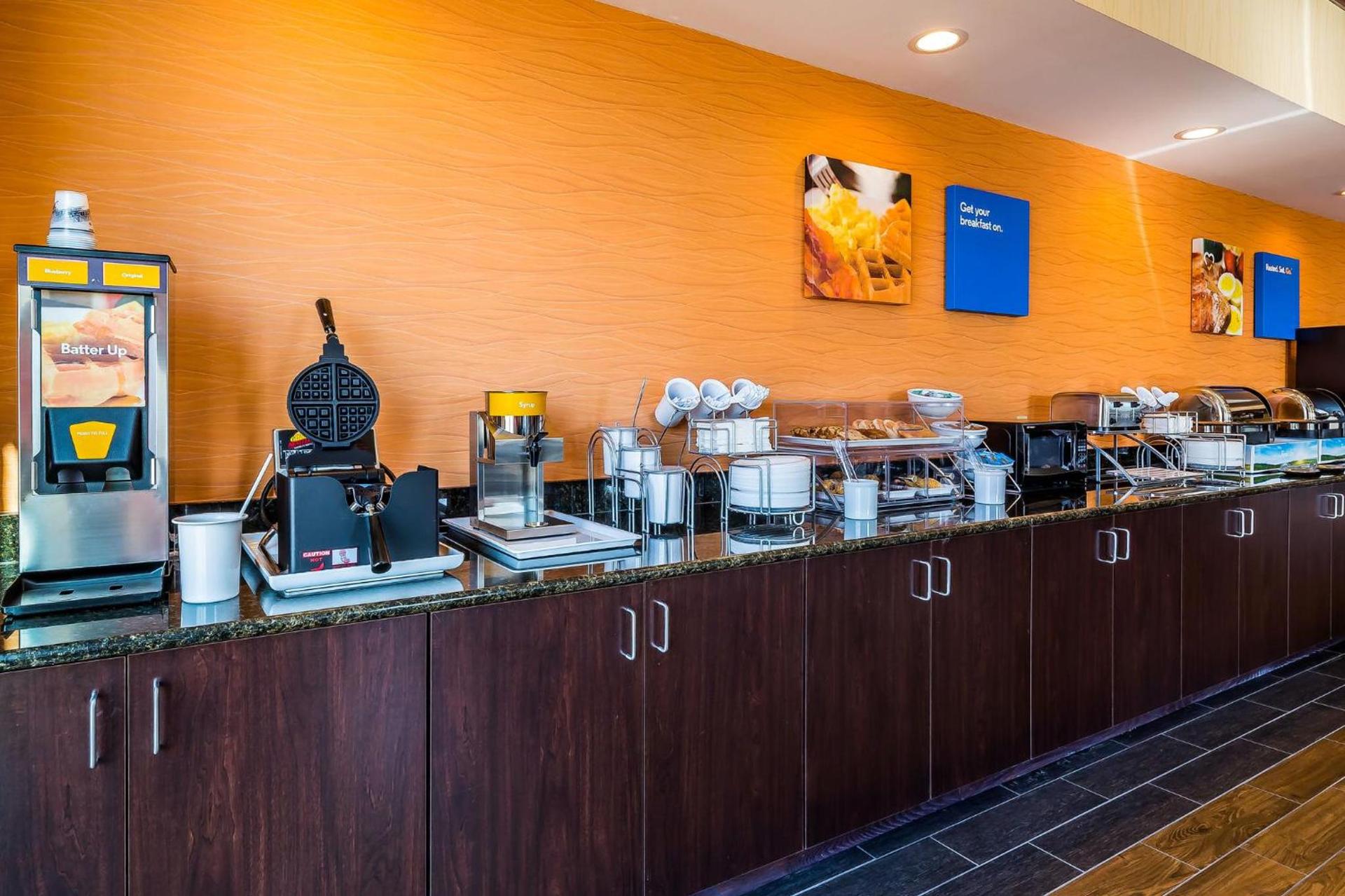 Comfort Inn & Suites Moore - Oklahoma City photo 26