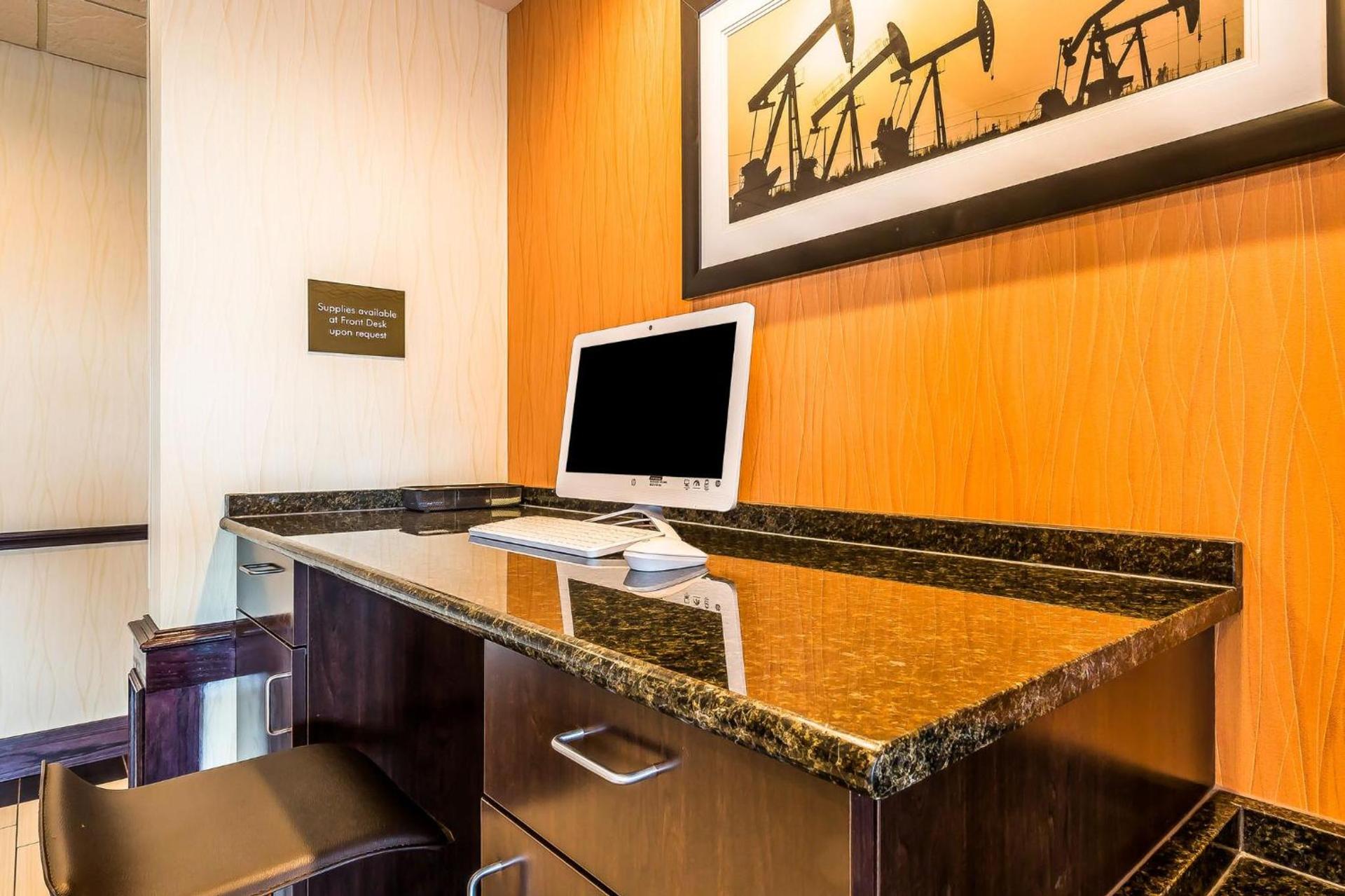 Comfort Inn & Suites Moore - Oklahoma City photo 27