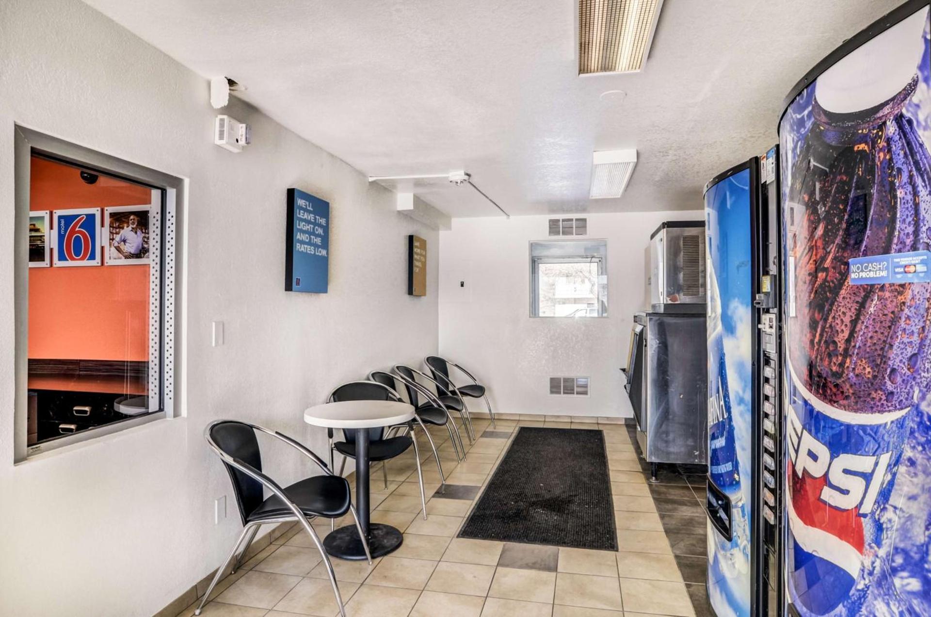Motel 6 Fort Collins, CO photo 32