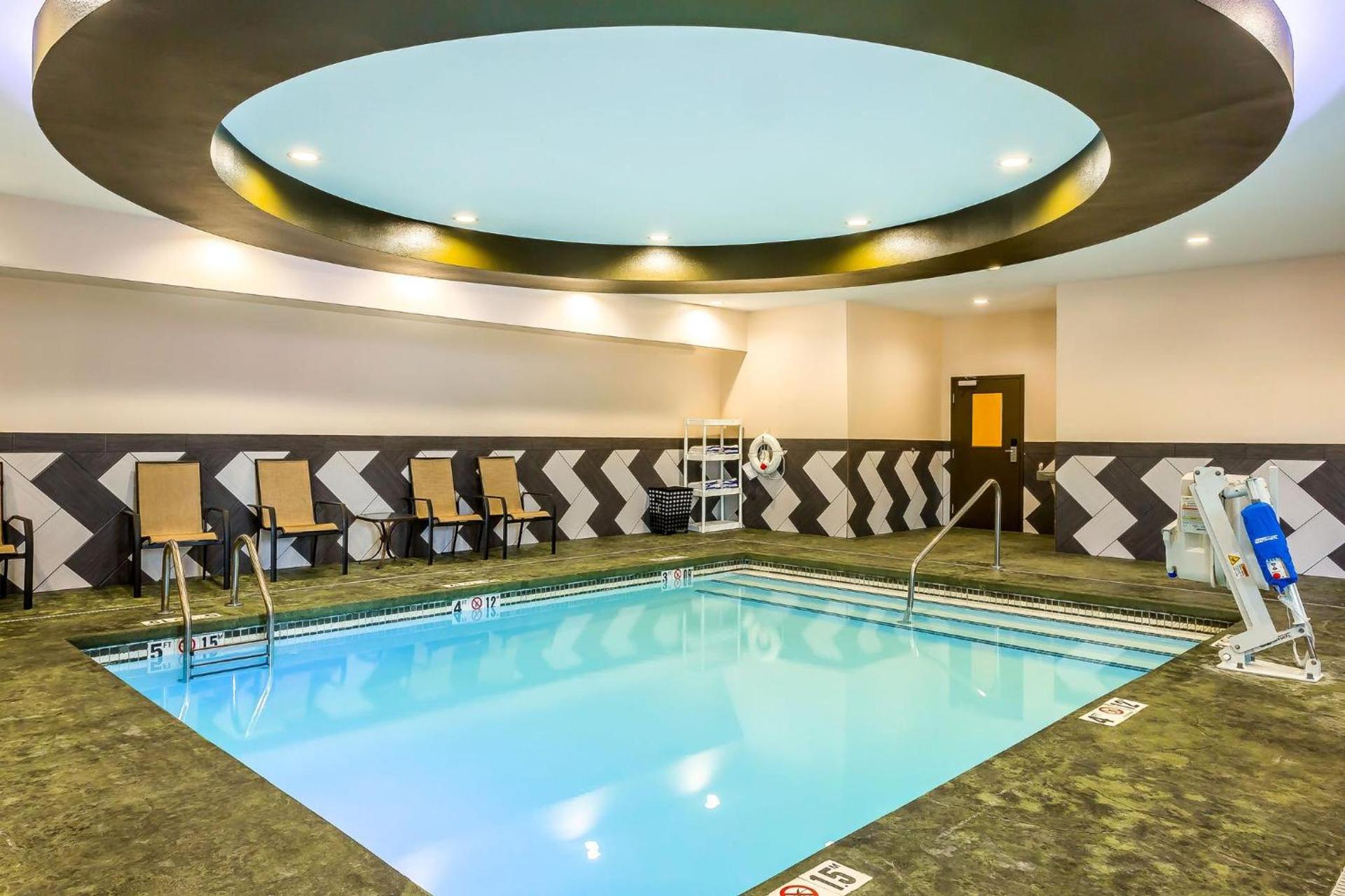 Comfort Inn & Suites Moore - Oklahoma City photo 43