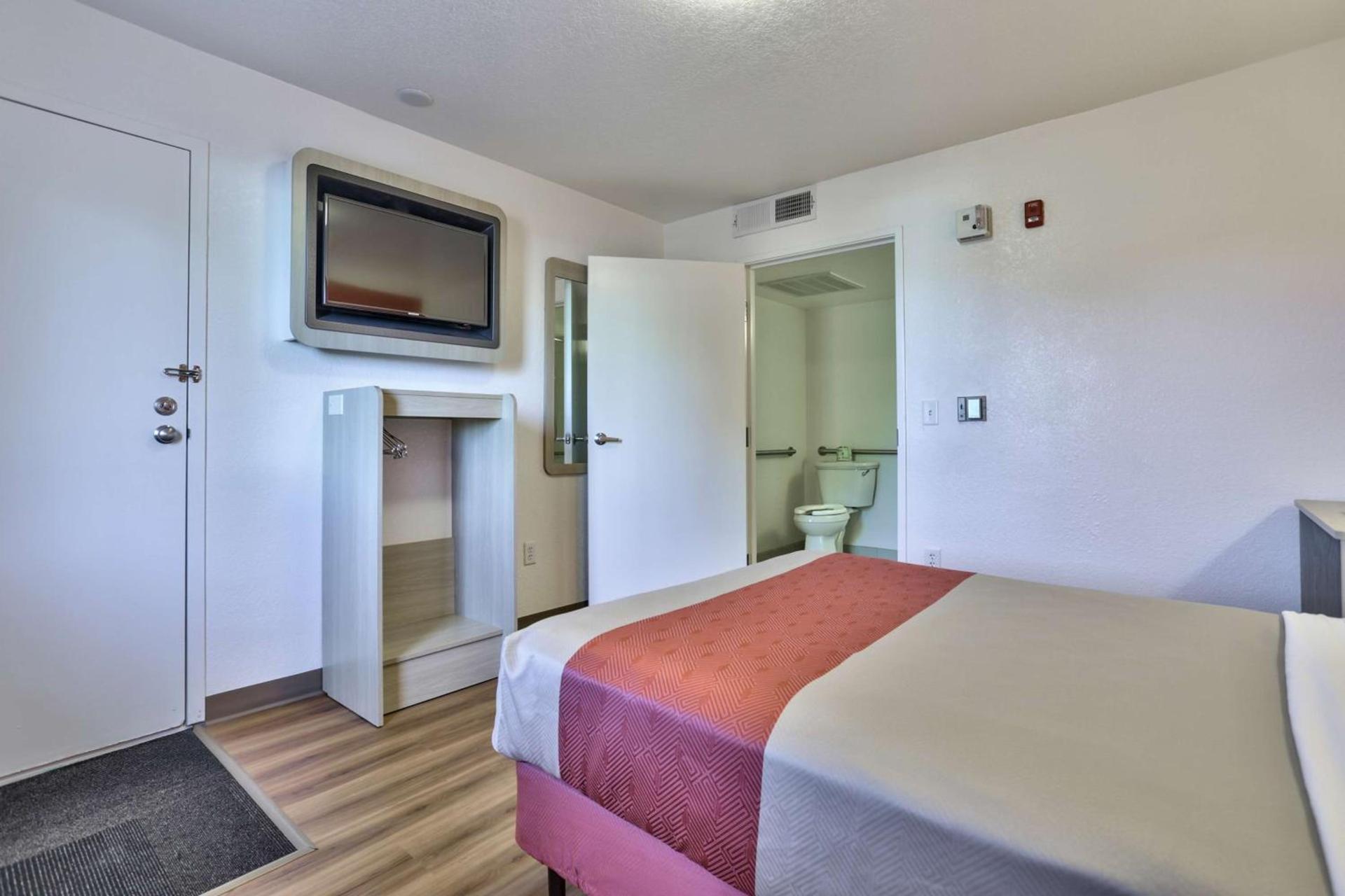 Motel 6-Flagstaff, AZ - Butler photo 59