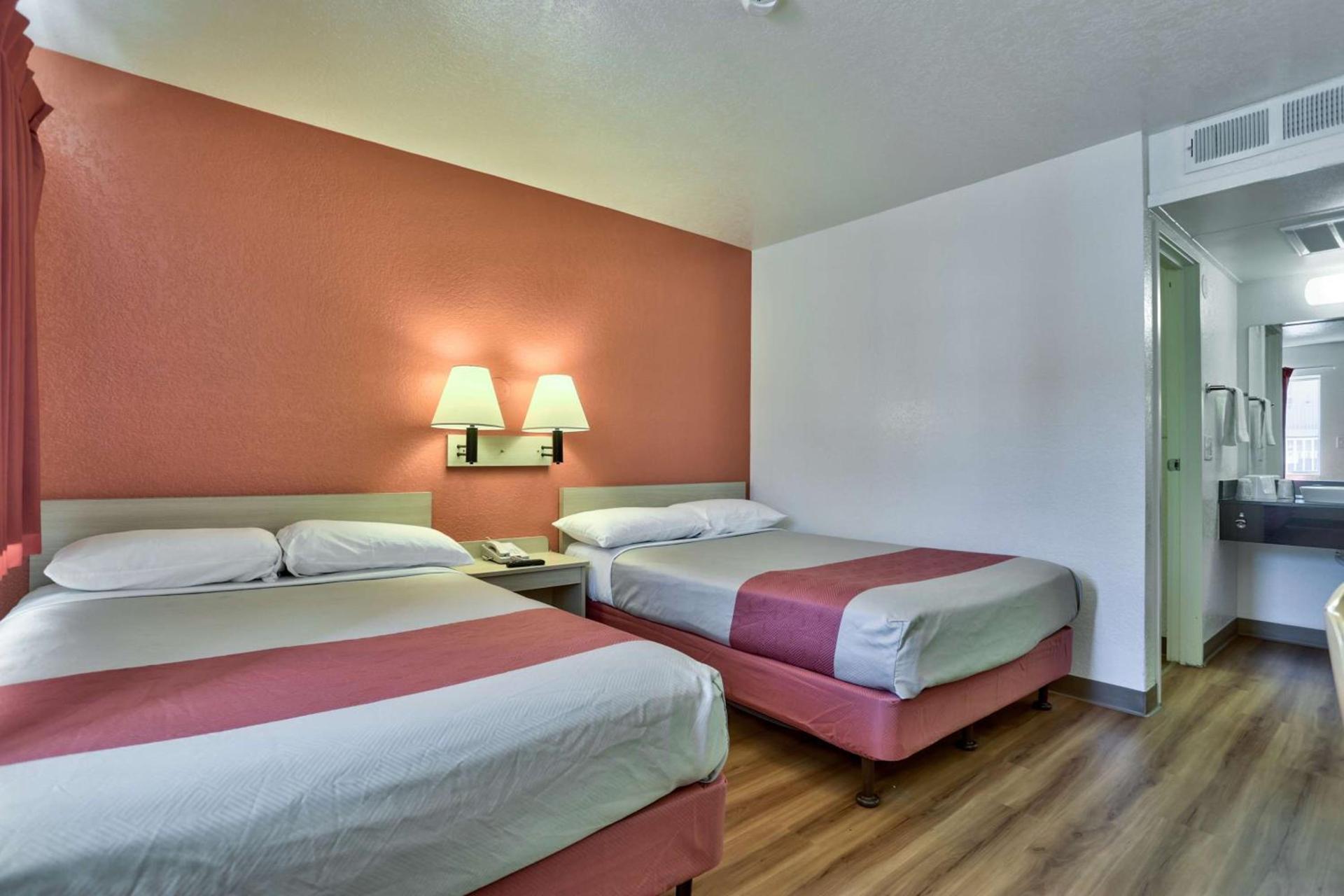 Motel 6-Flagstaff, AZ - Butler photo 56