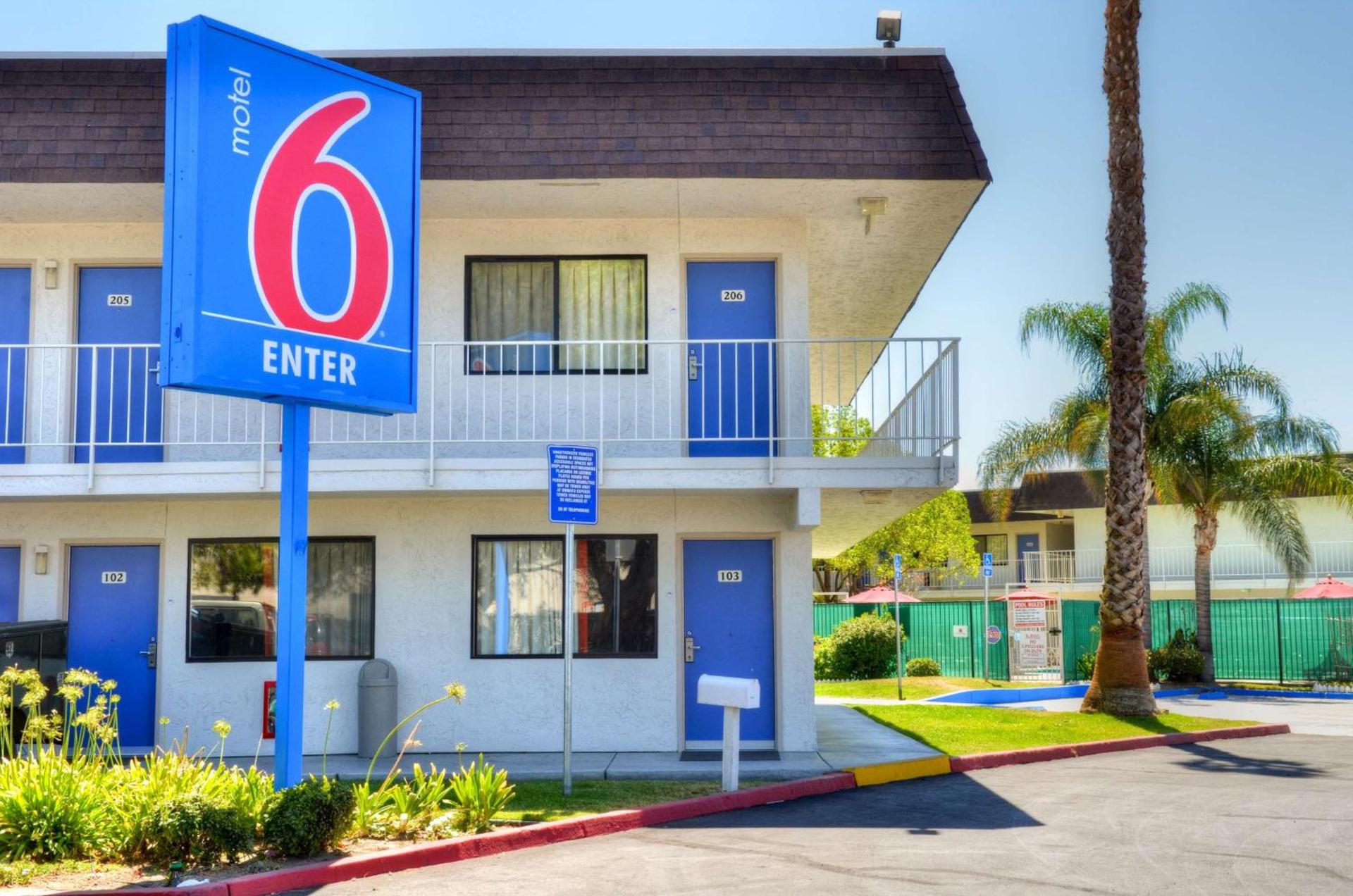 Motel 6 - Santa Nella, on i-5 photo 1