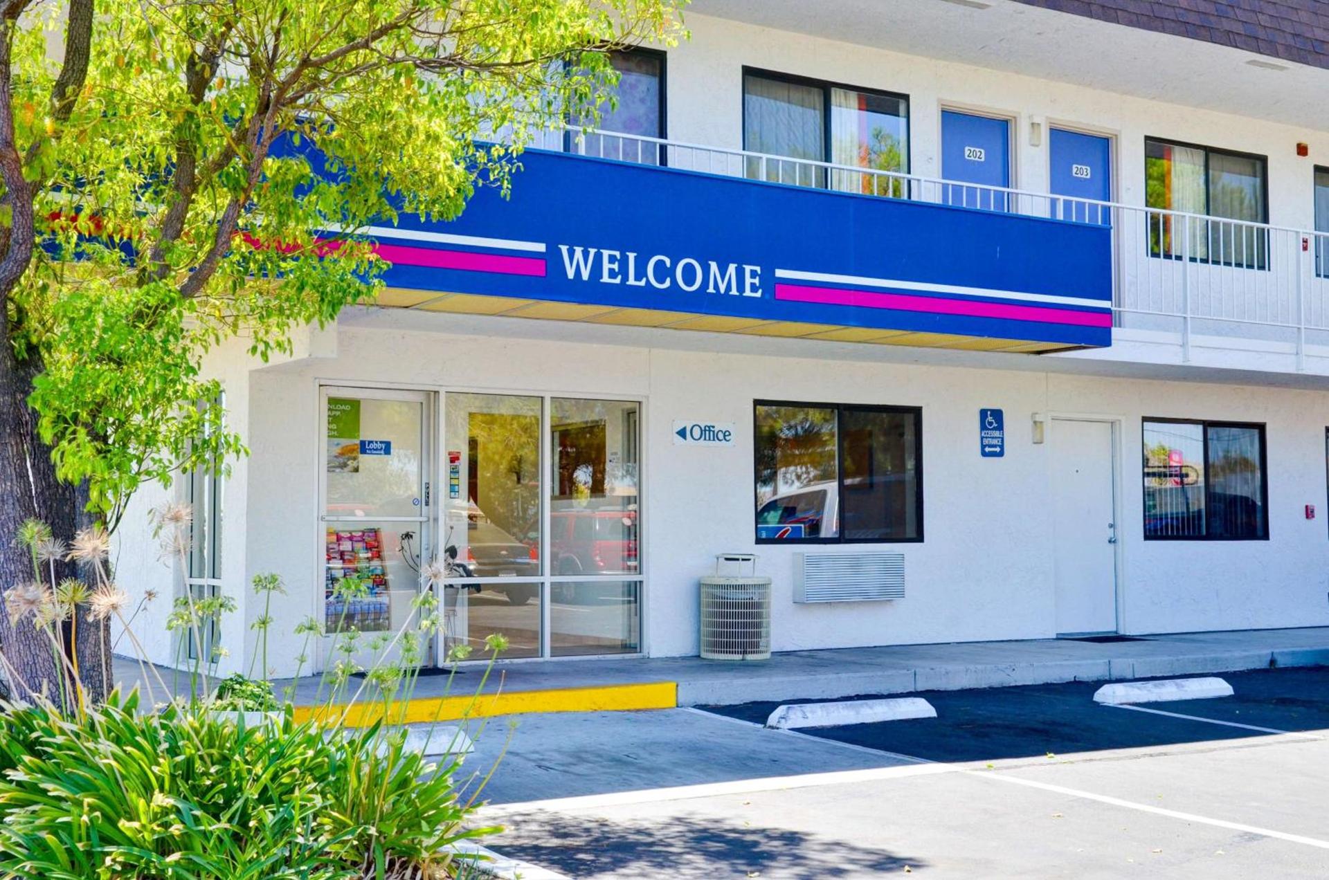 Motel 6 - Santa Nella, on i-5 photo 69