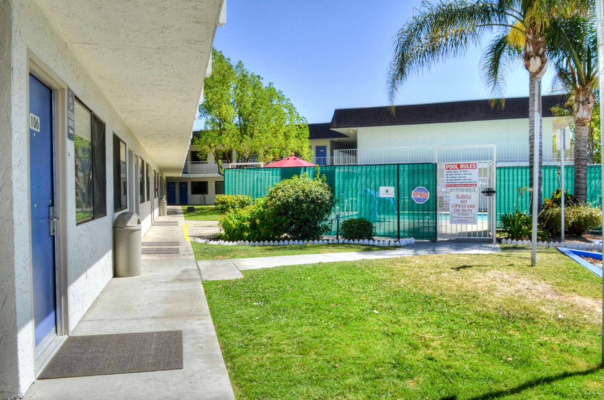 Motel 6 - Santa Nella, on i-5 photo 67