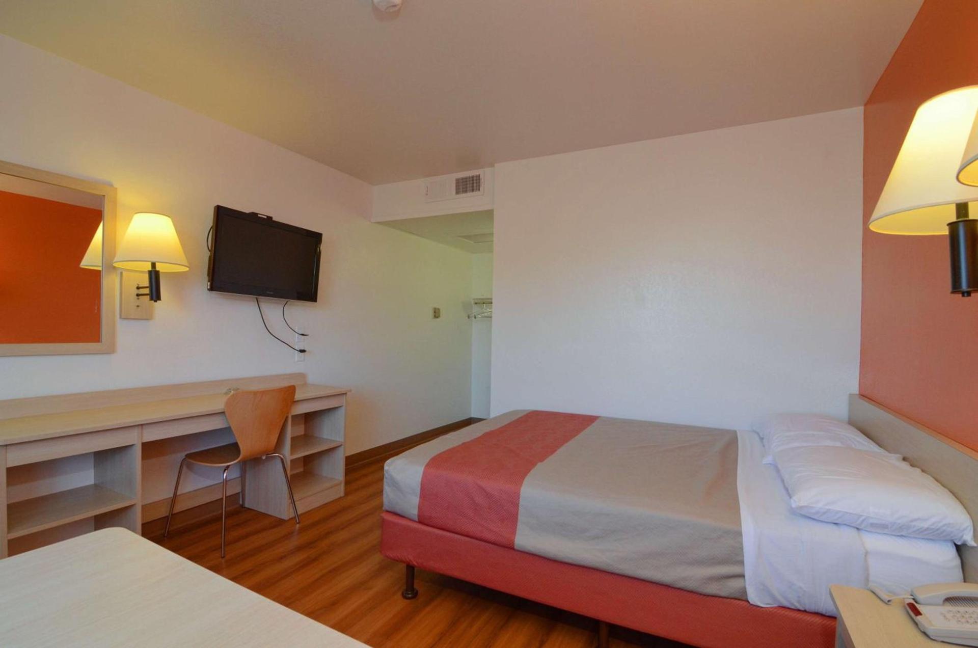 Motel 6-Indio, CA - Palm Springs photo 41