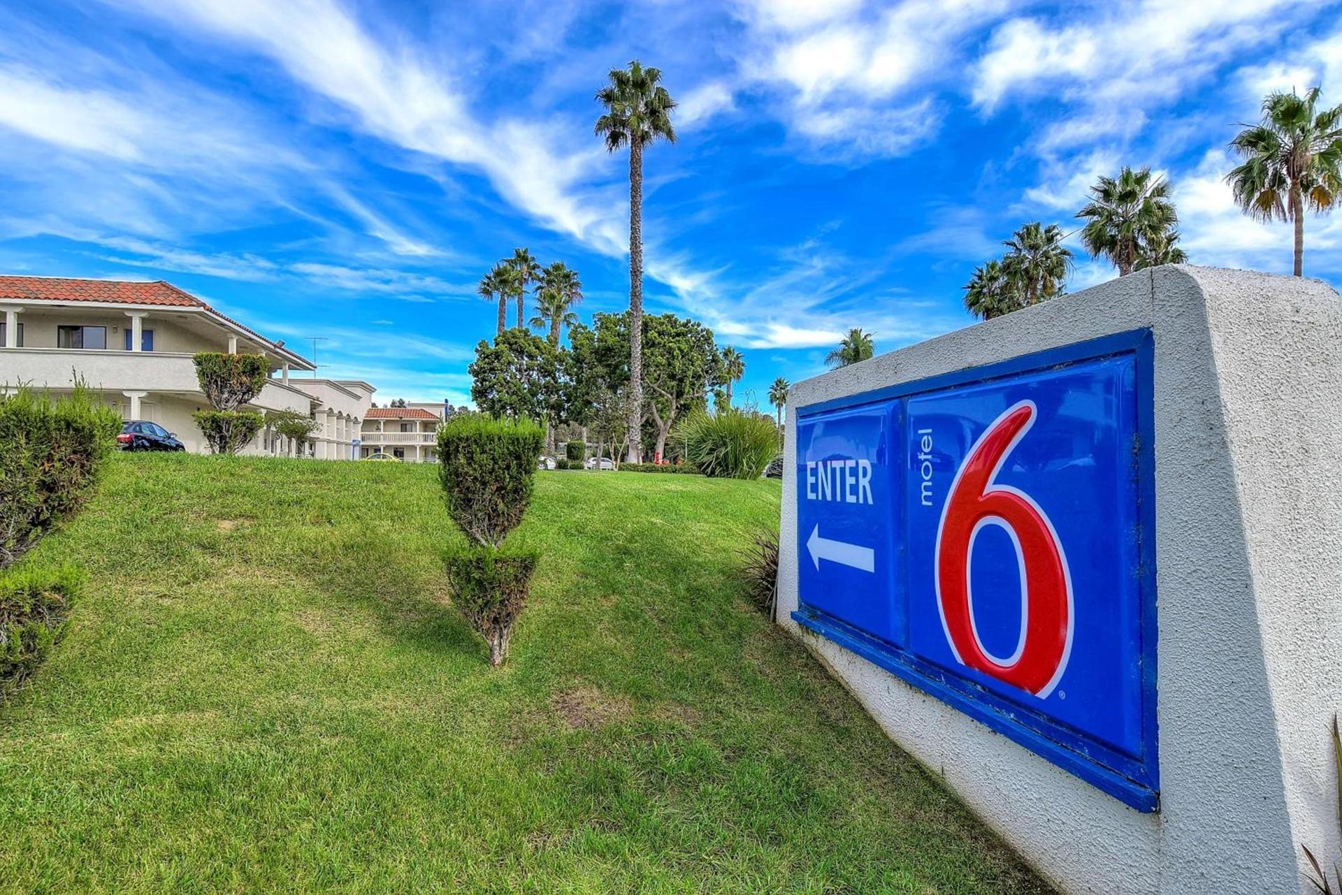 Motel 6-Carlsbad, CA Beach photo 10