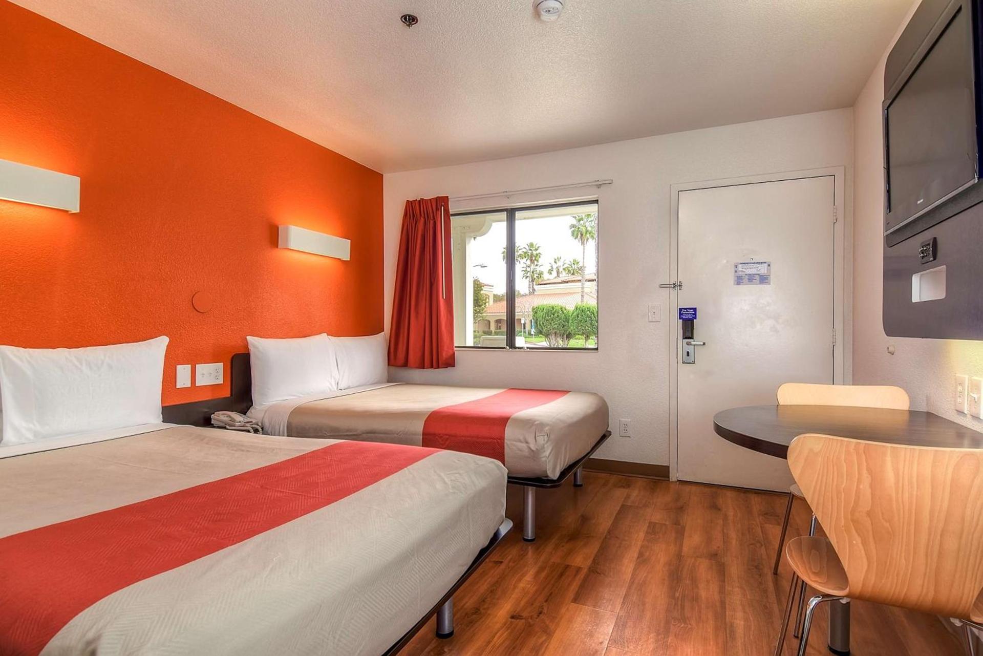 Motel 6-Carlsbad, CA Beach photo 52