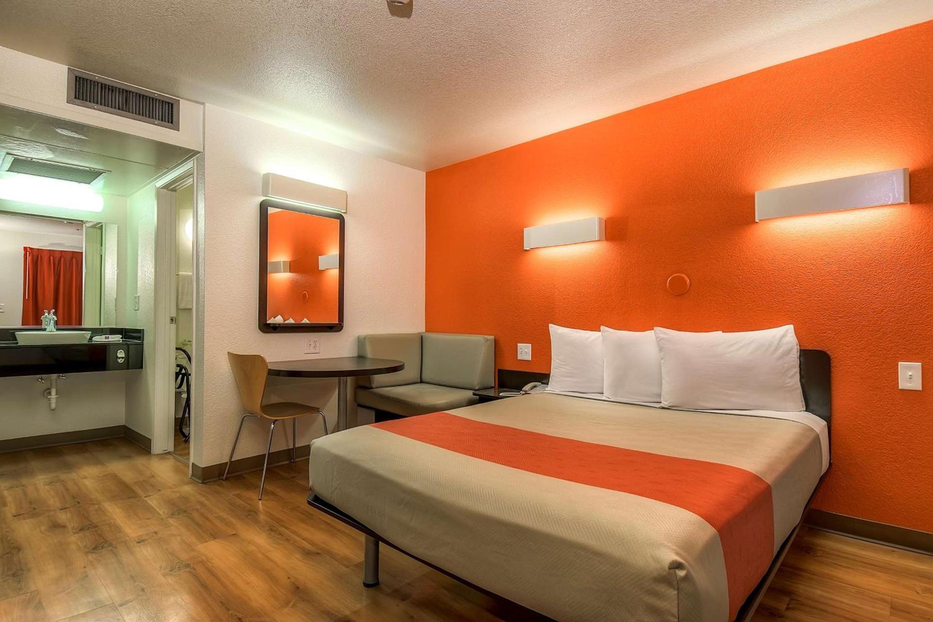 Motel 6-Carlsbad, CA Beach photo 49