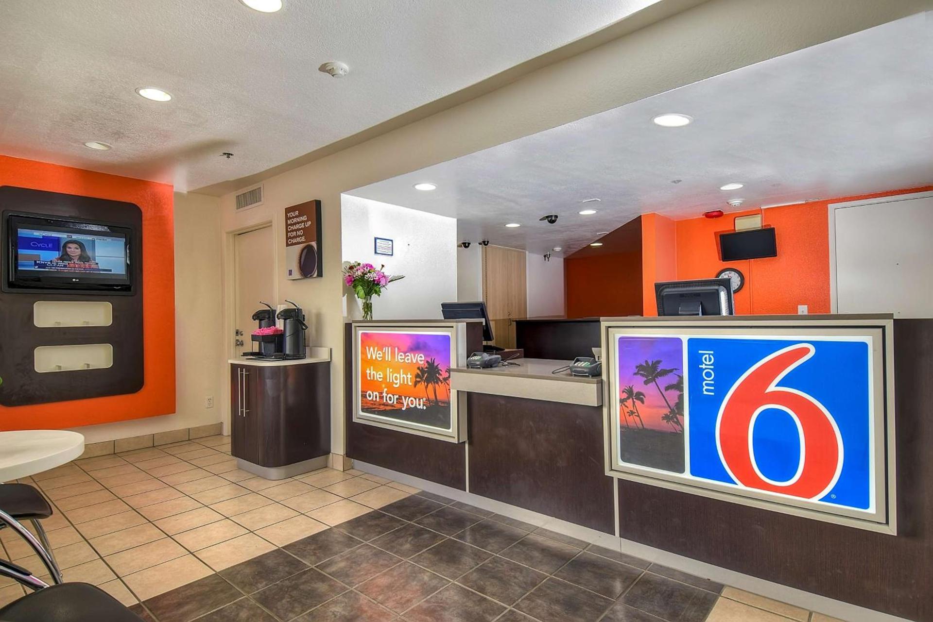Motel 6-Carlsbad, CA Beach photo 19