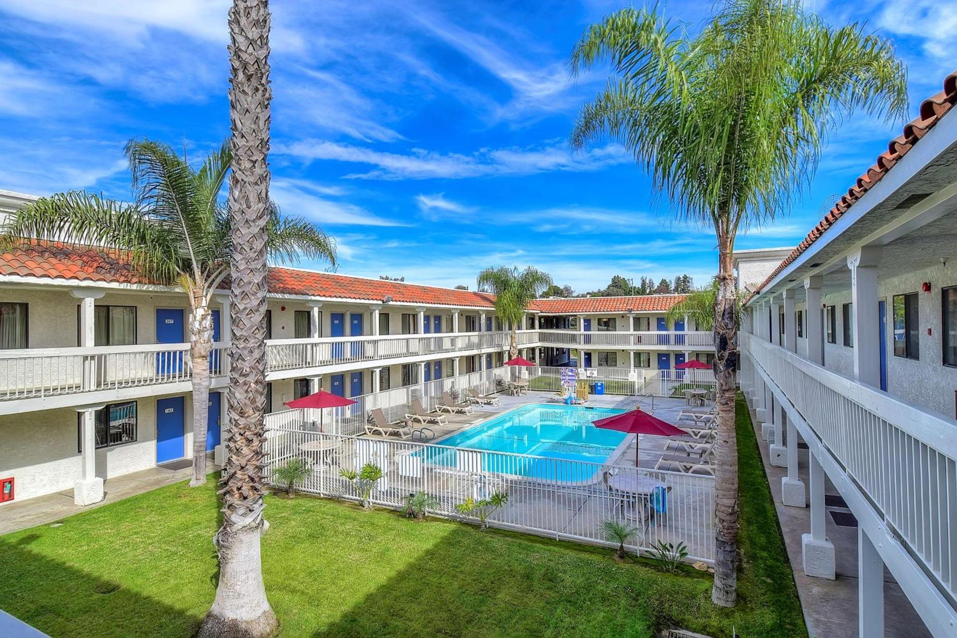 Motel 6-Carlsbad, CA Beach photo 17