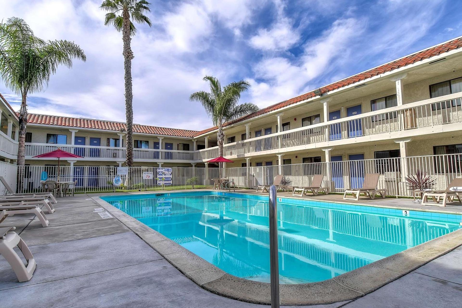 Motel 6-Carlsbad, CA Beach photo 15