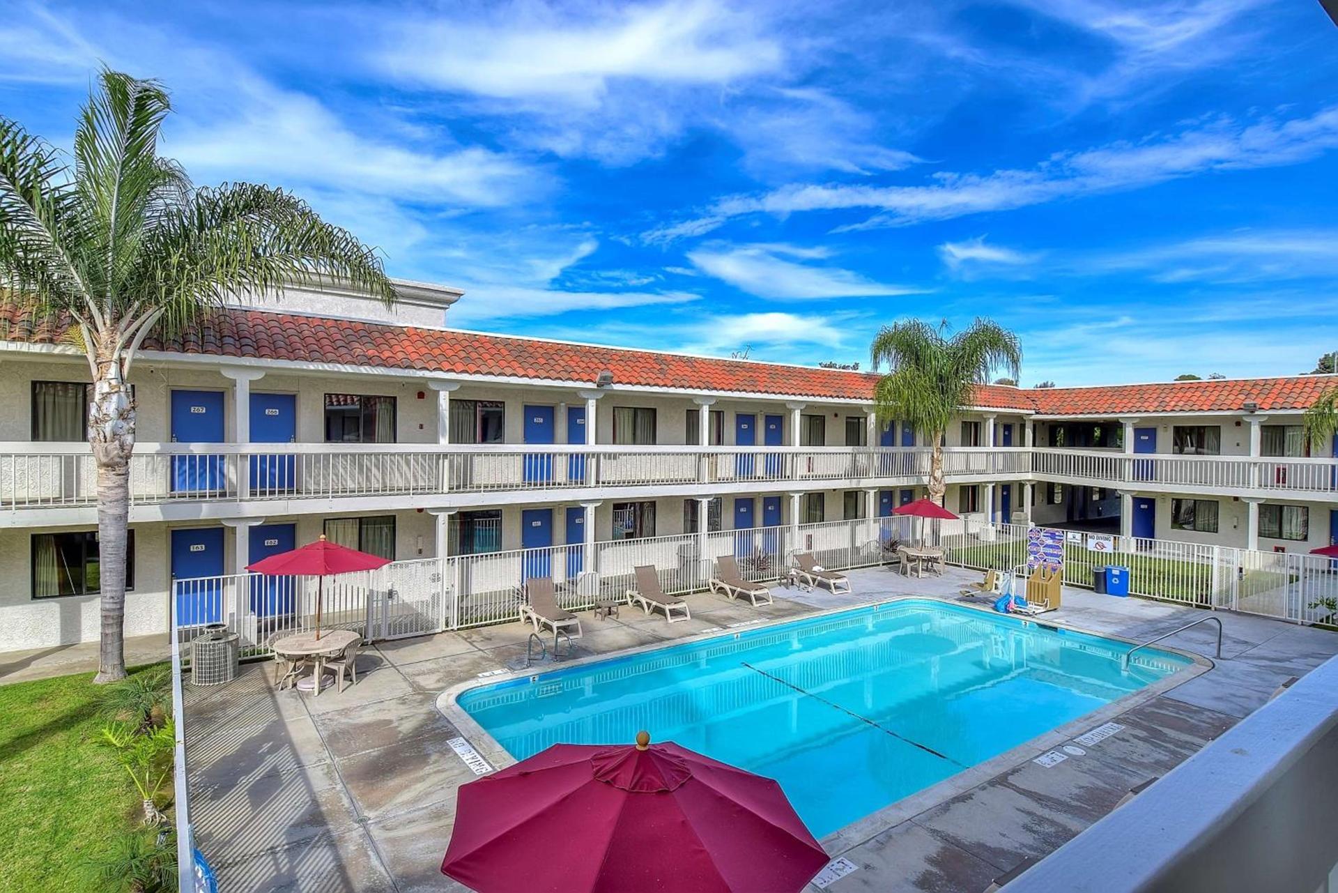 Motel 6-Carlsbad, CA Beach photo 12