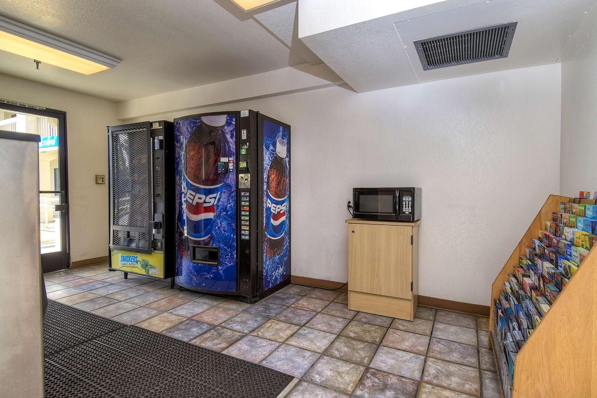 Motel 6-Carlsbad, CA Beach photo 24