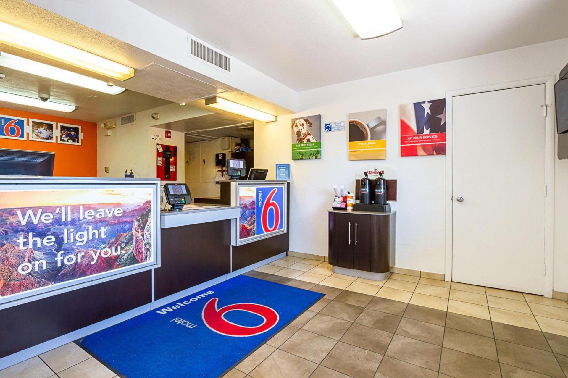 Motel 6 Mesa North photo 24