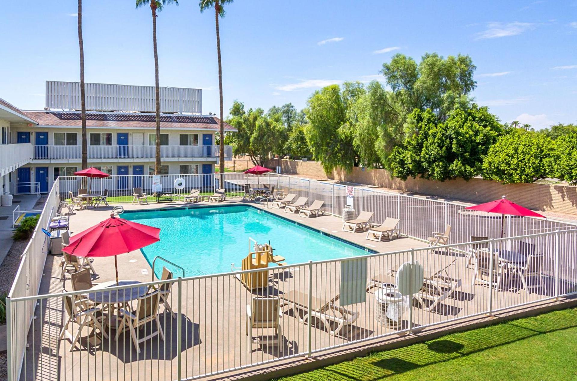 Motel 6 Mesa North photo 16