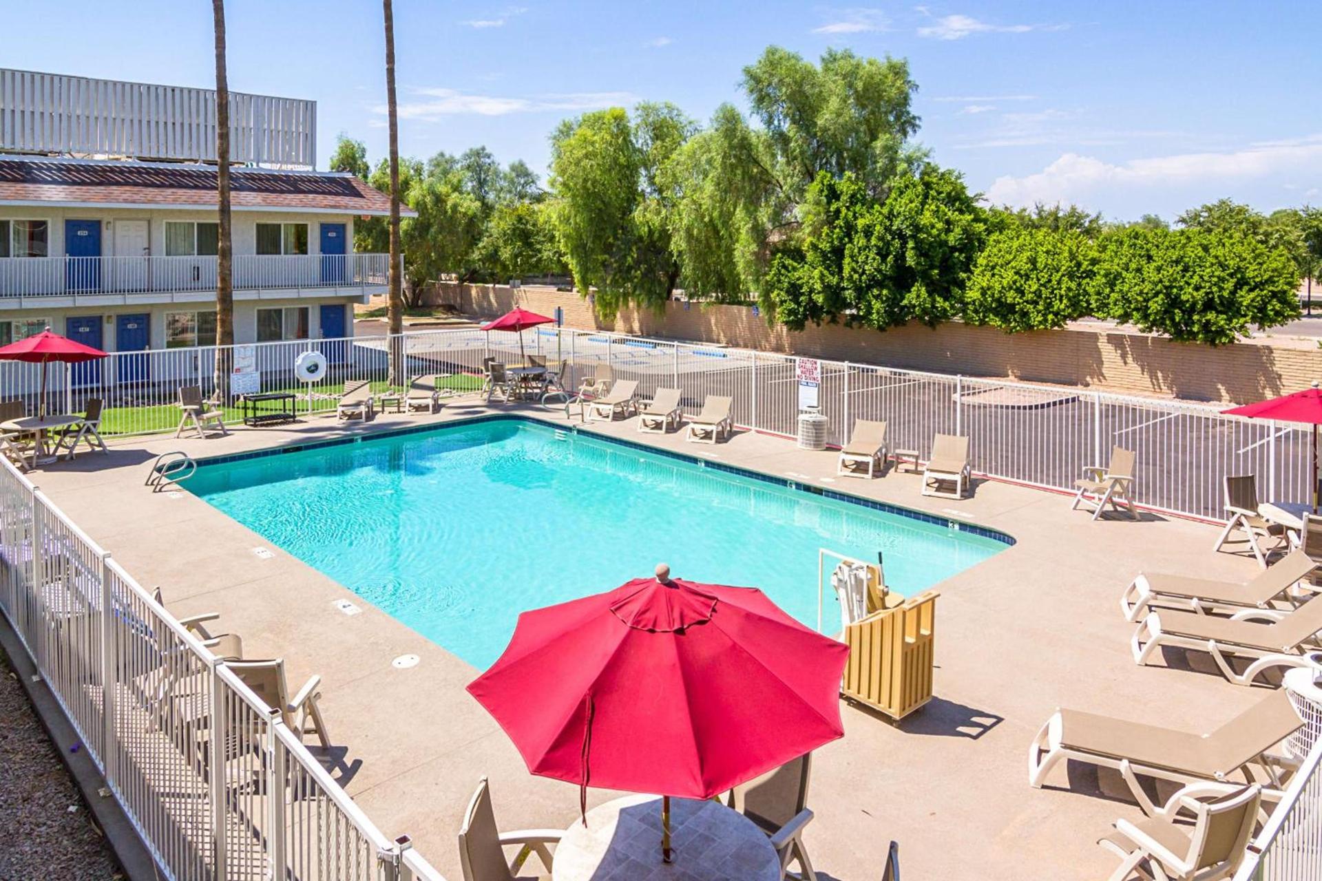 Motel 6 Mesa North photo 13