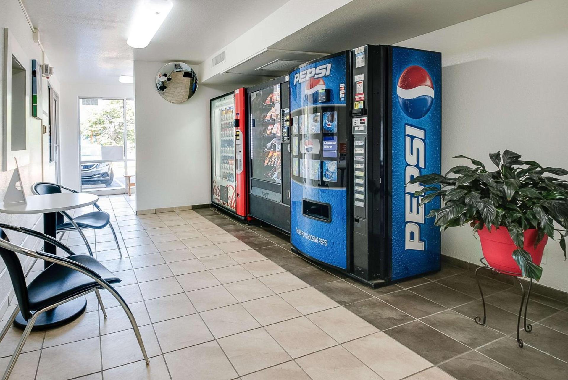 Motel 6-Lenexa, KS - Kansas City Southwest photo 33