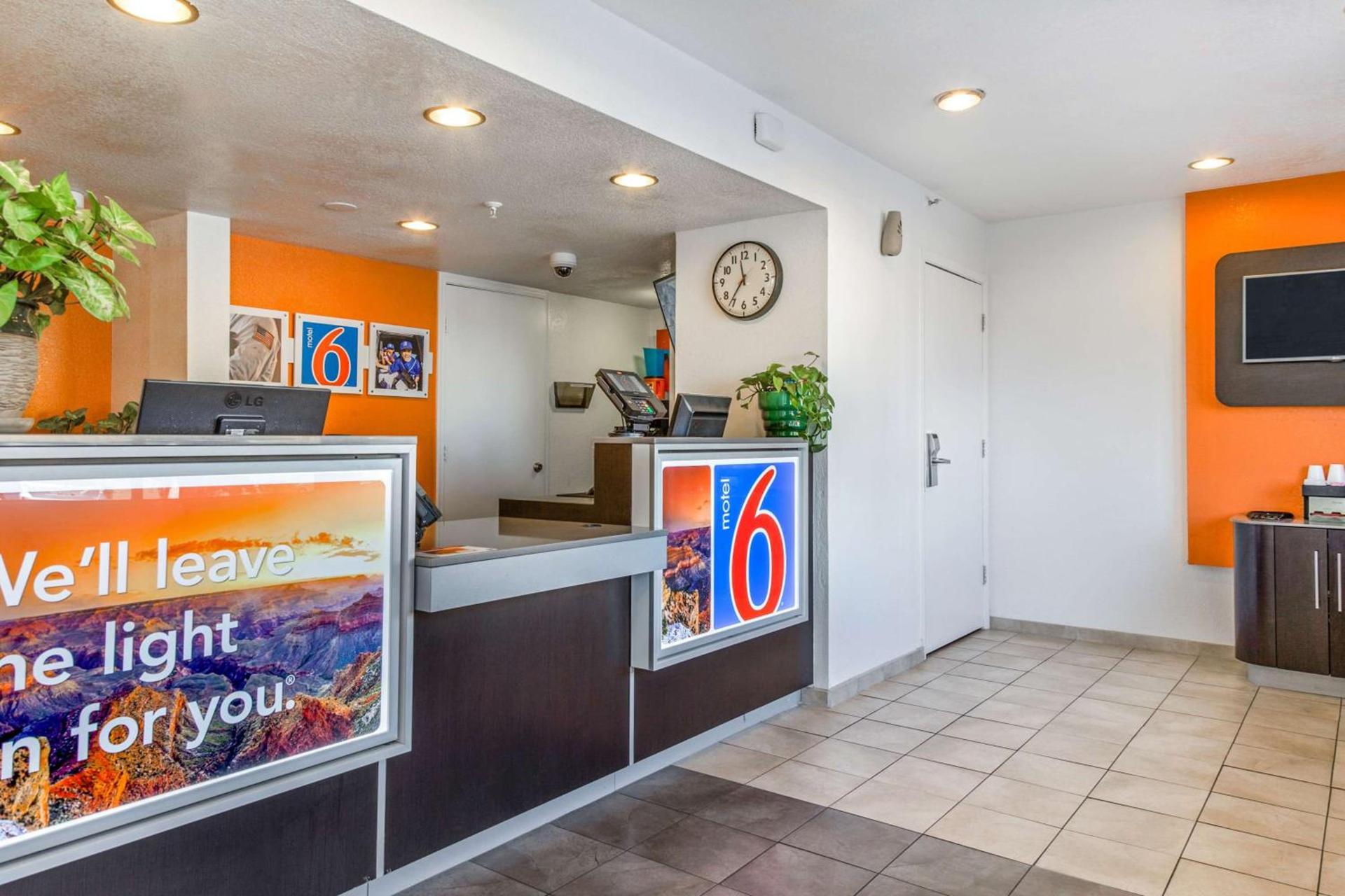 Motel 6-Phoenix, AZ - West photo 57