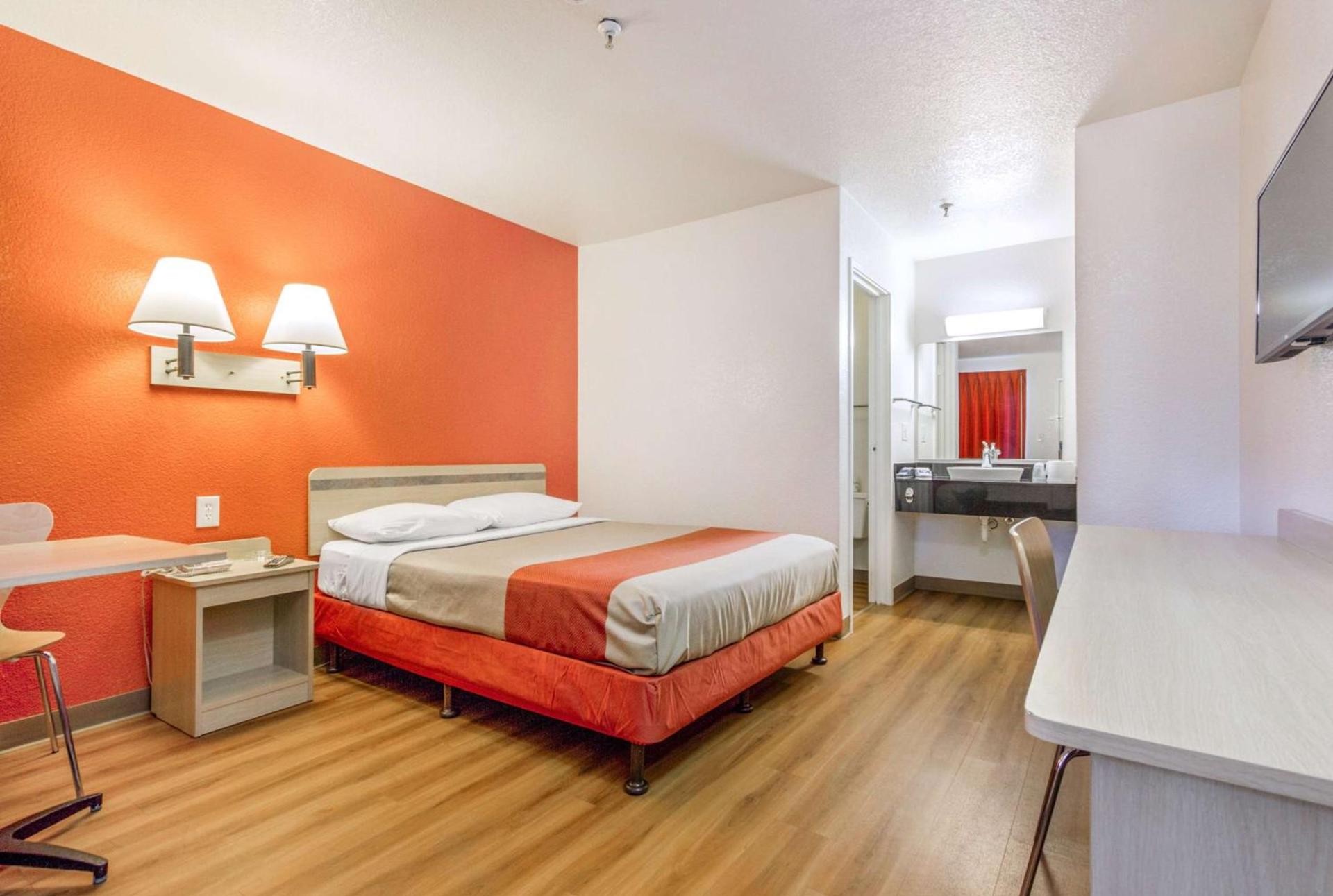 Motel 6-Phoenix, AZ - West photo 41