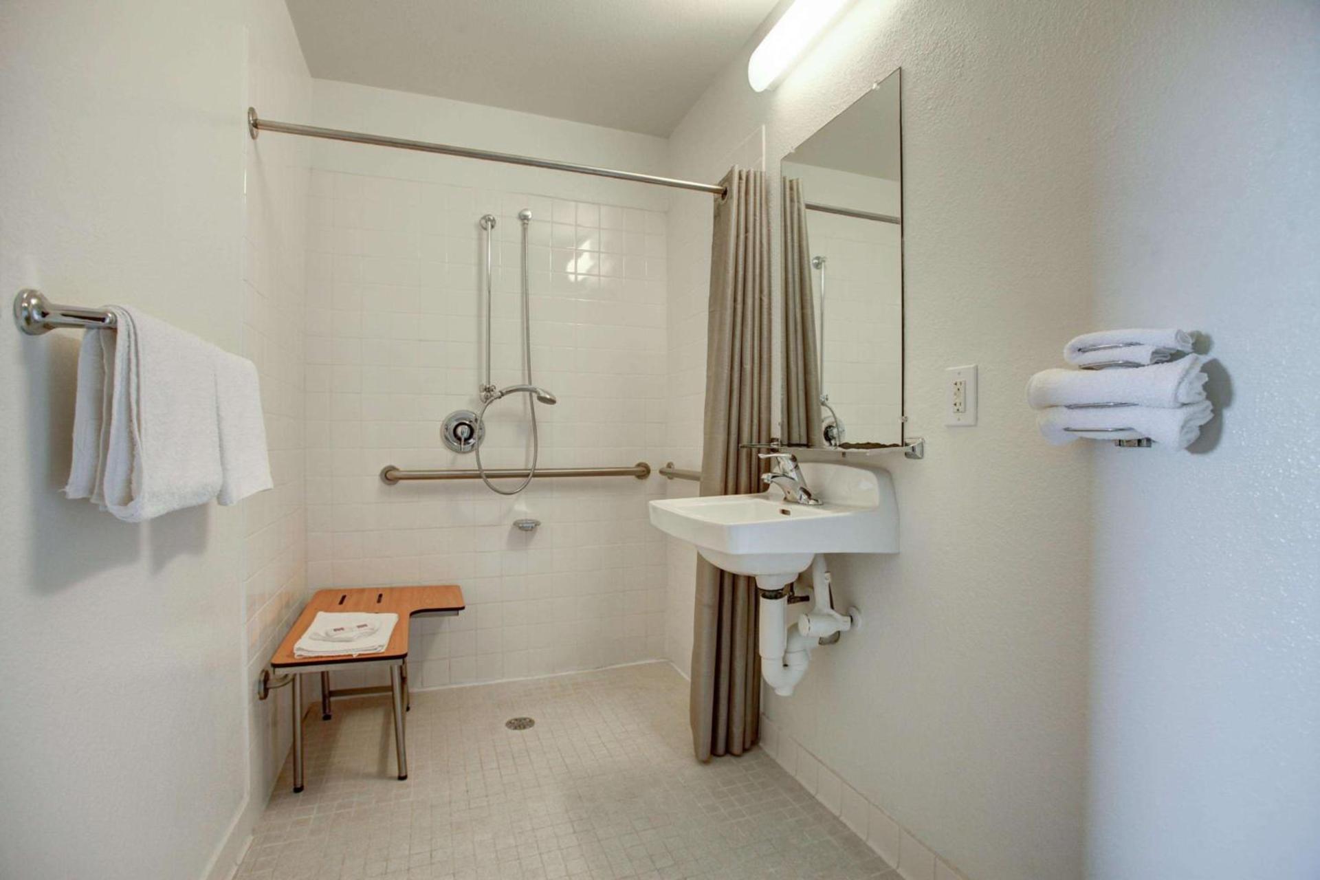 Motel 6-Elkton, MD photo 35