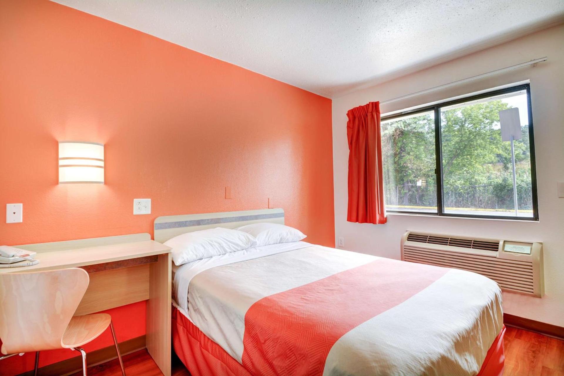 Motel 6-Southington, CT - Hartford photo 35