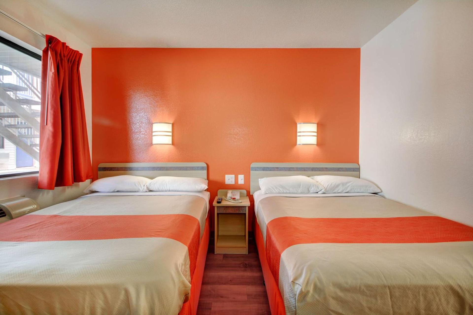 Motel 6-Southington, CT - Hartford photo 43