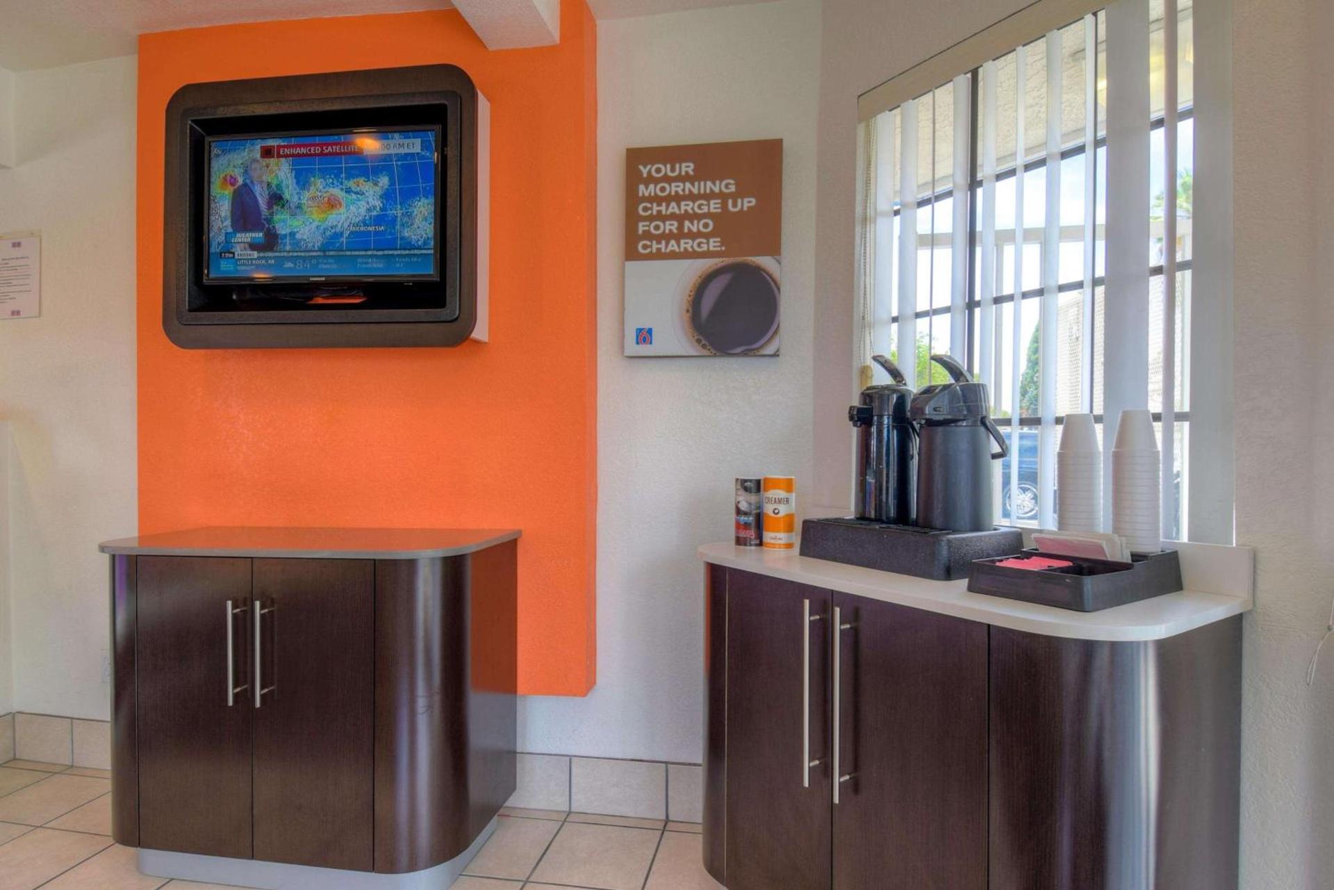 Motel 6-Chula Vista, CA - San Diego photo 11