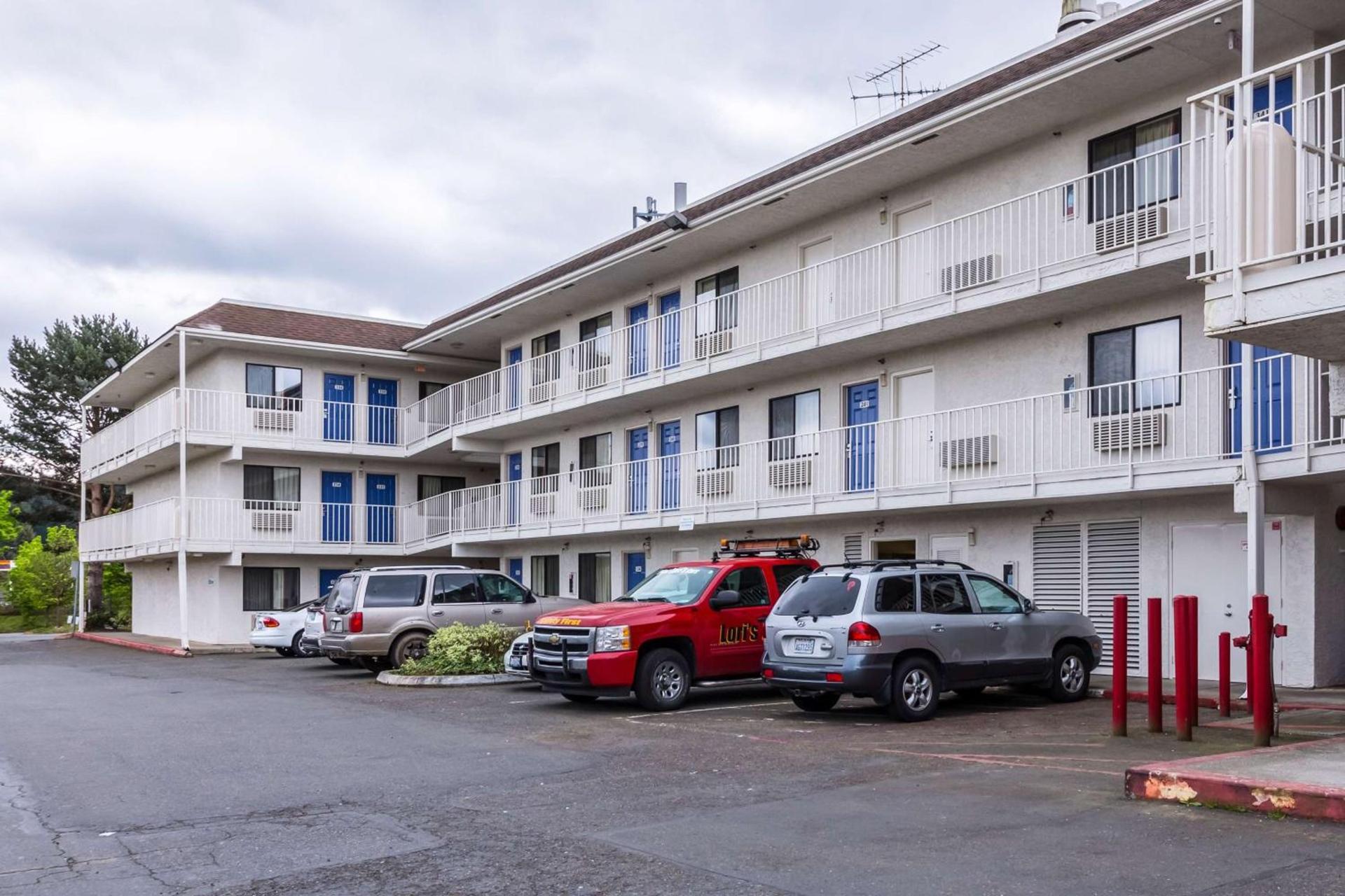 Motel 6-Kirkland, WA - North Kirkland photo 28