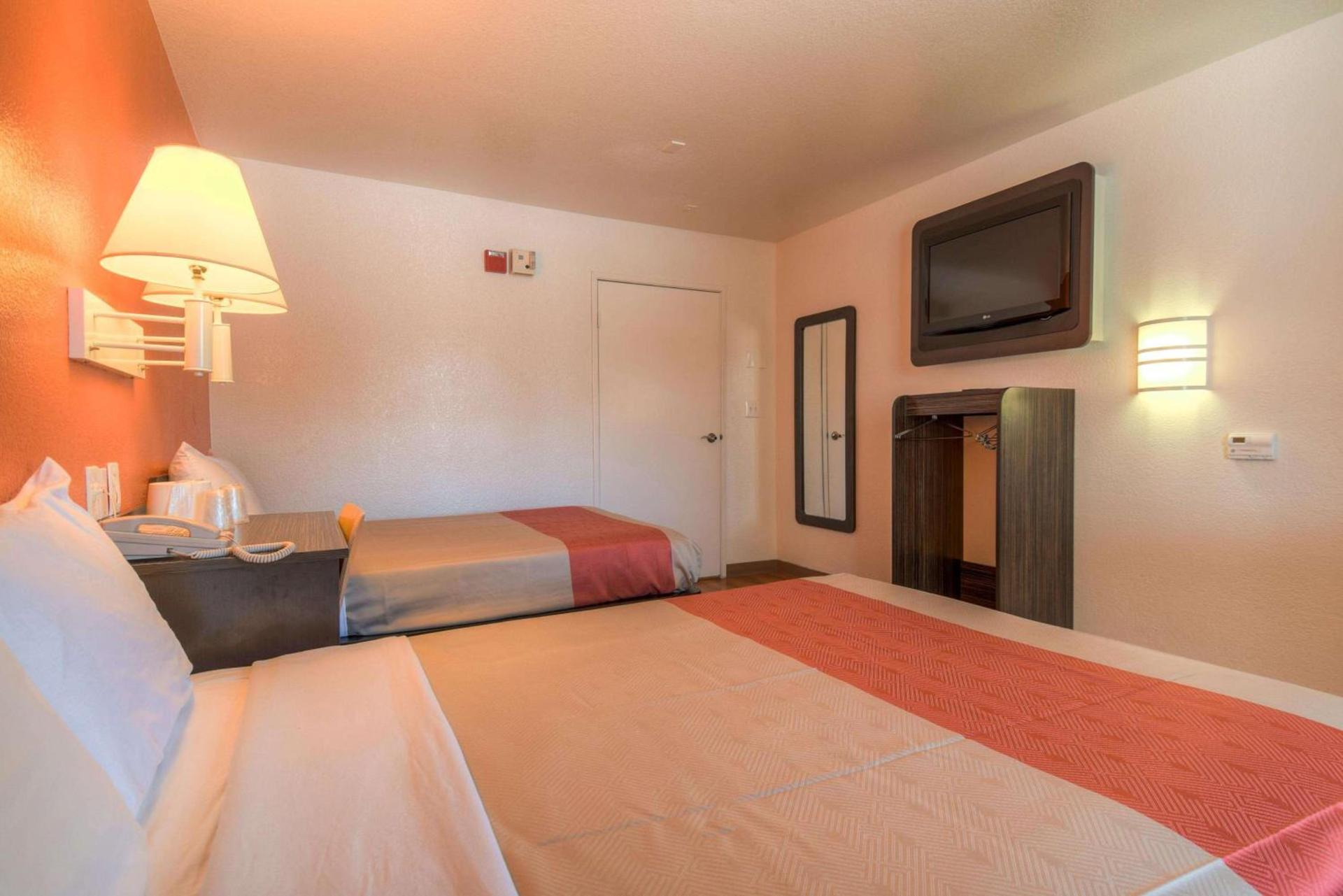 Motel 6-Chula Vista, CA - San Diego photo 33