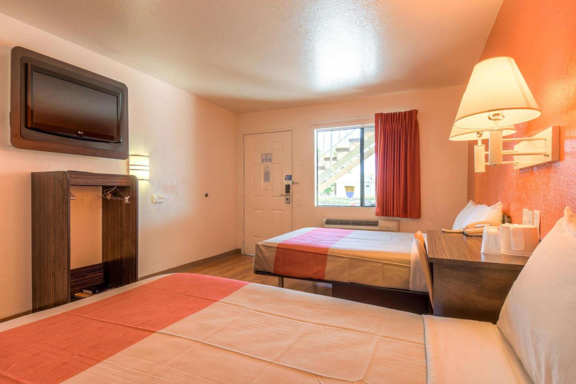 Motel 6-Chula Vista, CA - San Diego photo 17