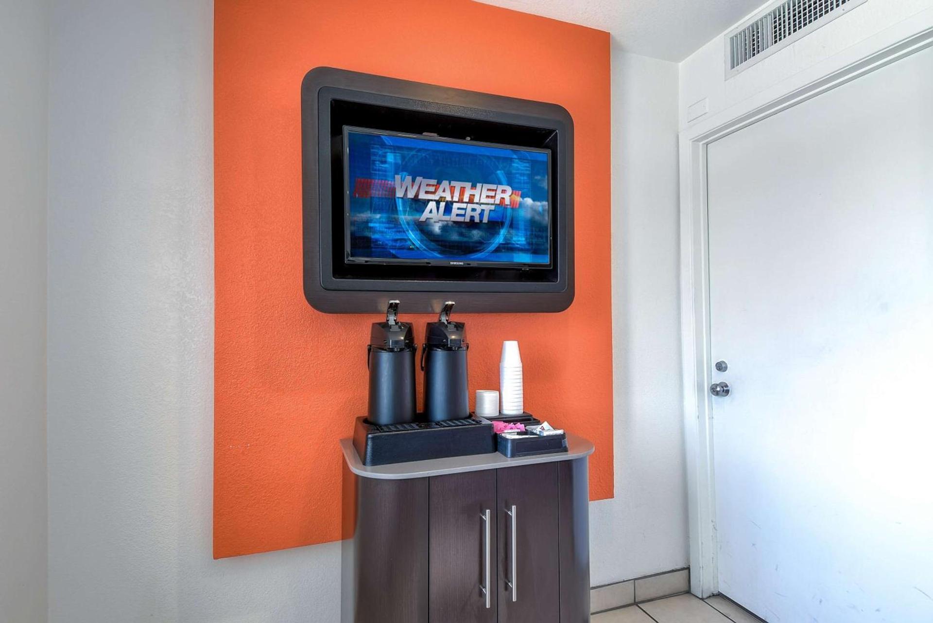 Motel 6-Corona, CA photo 50