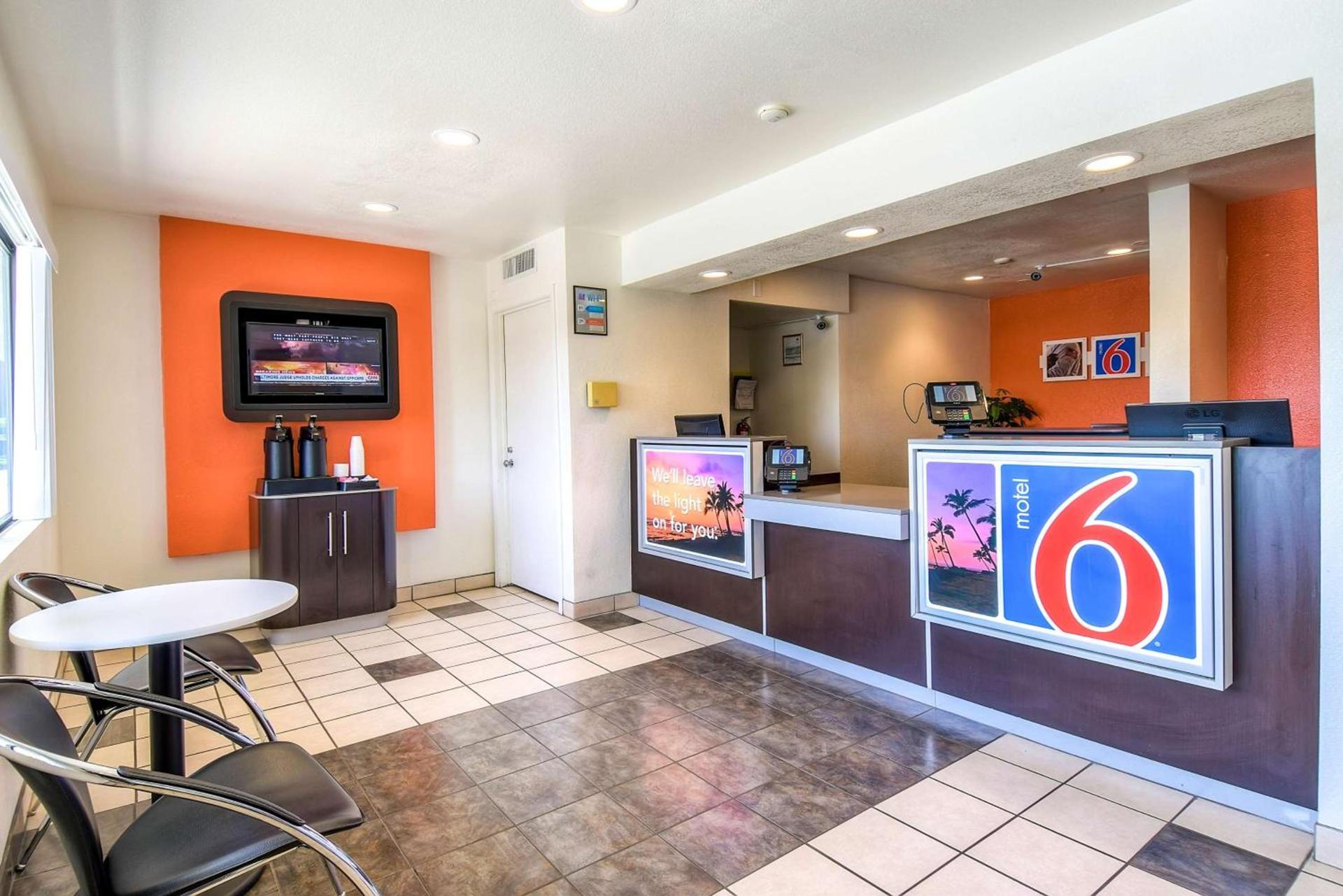 Motel 6-Corona, CA photo 49