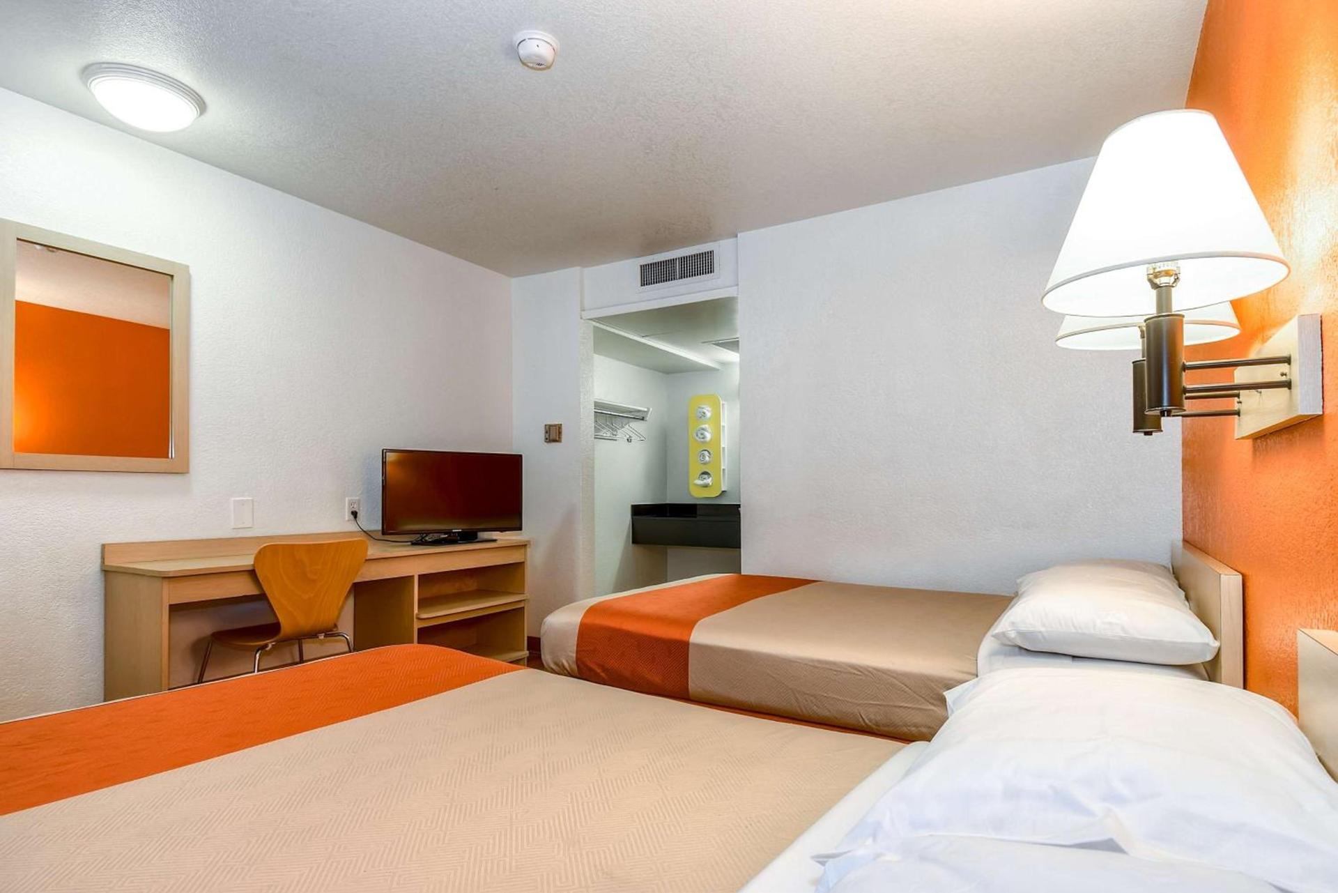 Motel 6-Corona, CA photo 46