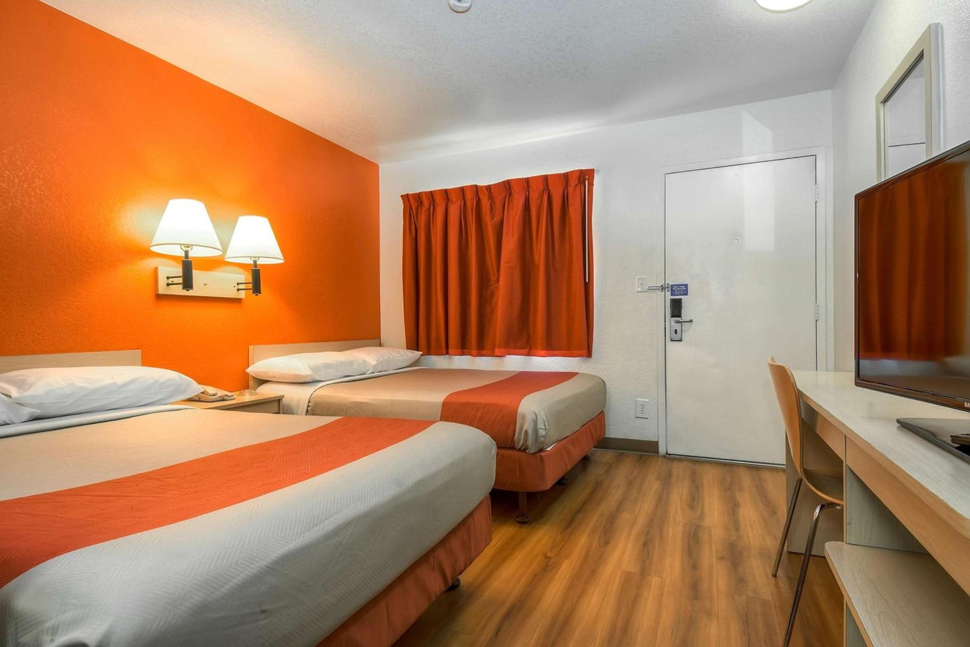 Motel 6-Corona, CA photo 45