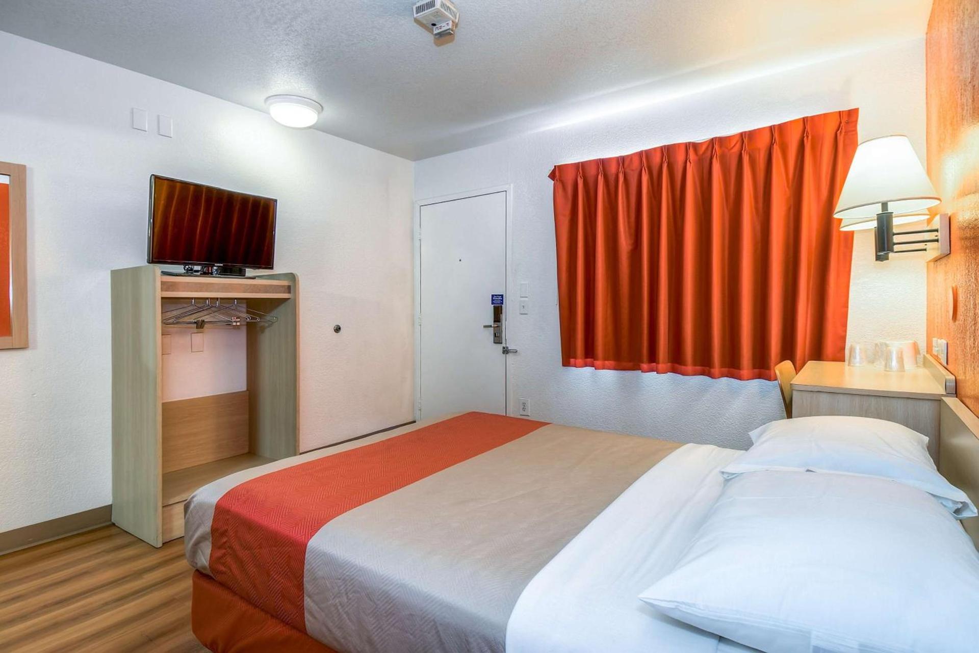 Motel 6-Corona, CA photo 43