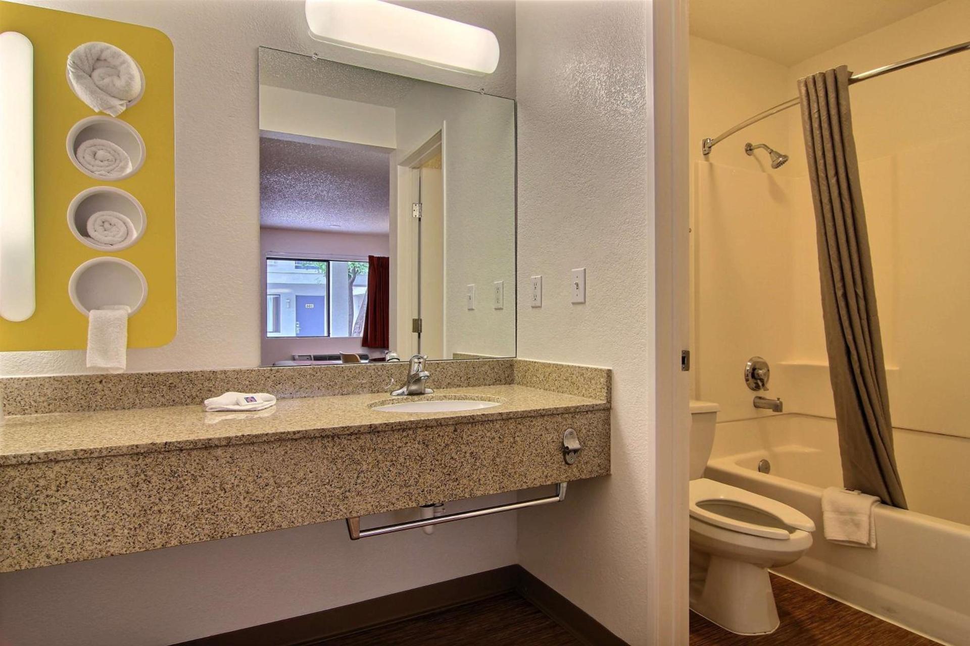 Motel 6-Albuquerque, NM - Coors Road photo 41
