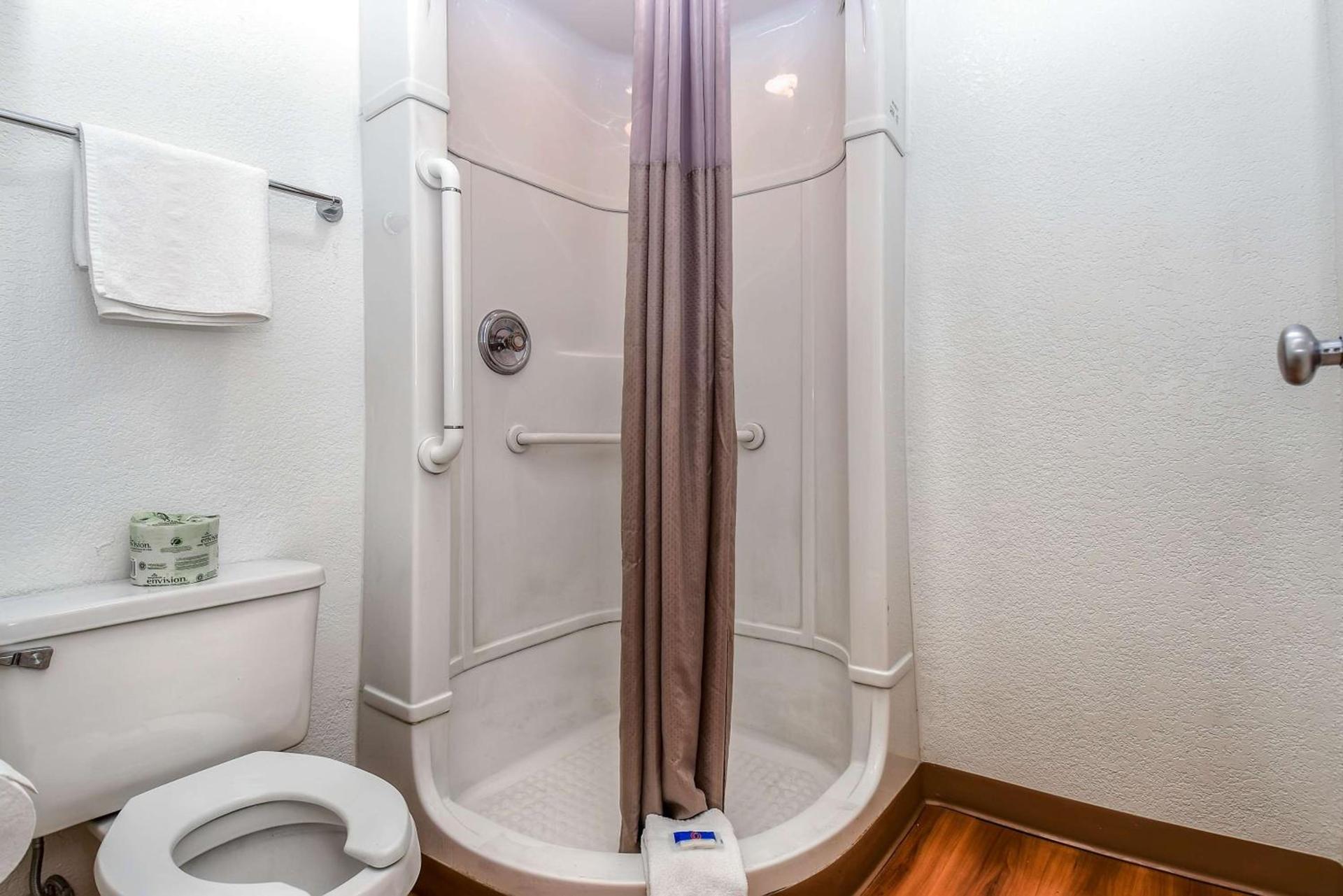 Motel 6-Corona, CA photo 35