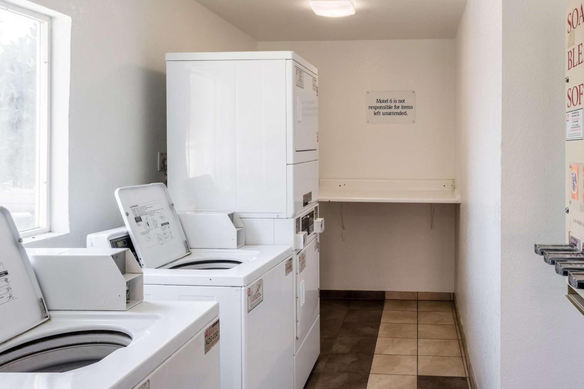 Motel 6-Bakersfield, CA - East photo 42