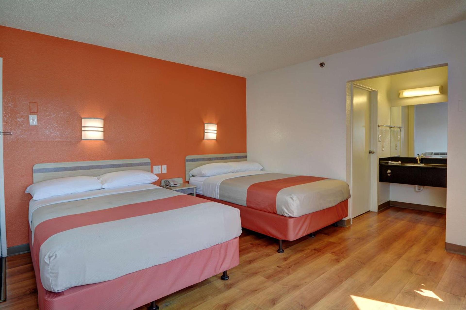 Motel 6-Wethersfield, CT - Hartford photo 37