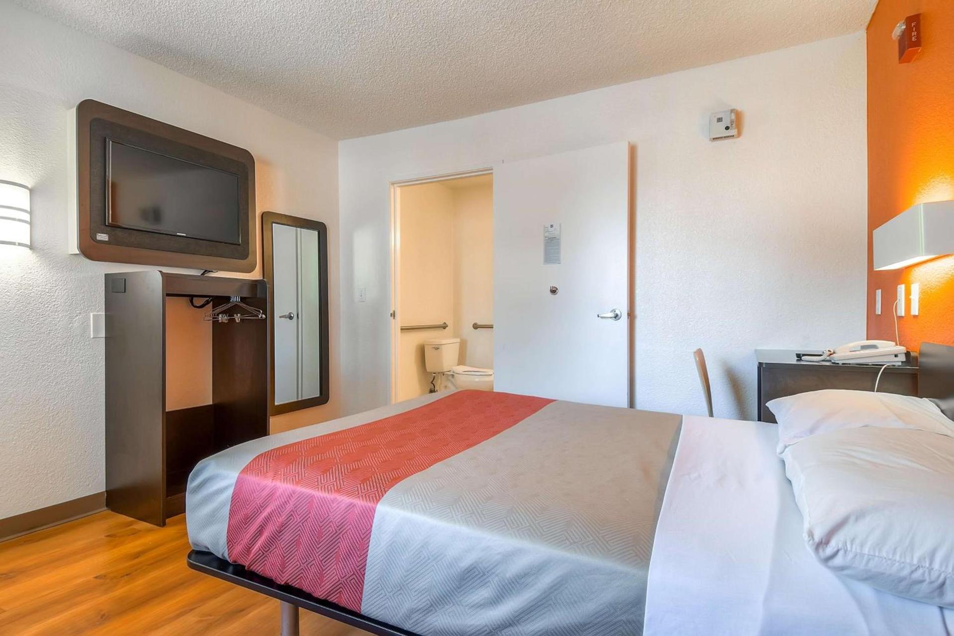 Motel 6-San Diego, CA - North photo 55