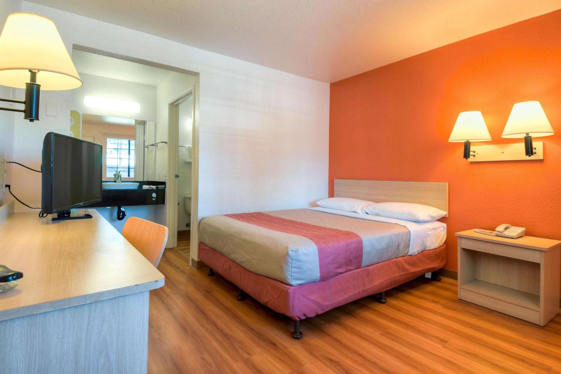 Motel 6-San Dimas, CA - Los Angeles photo 45
