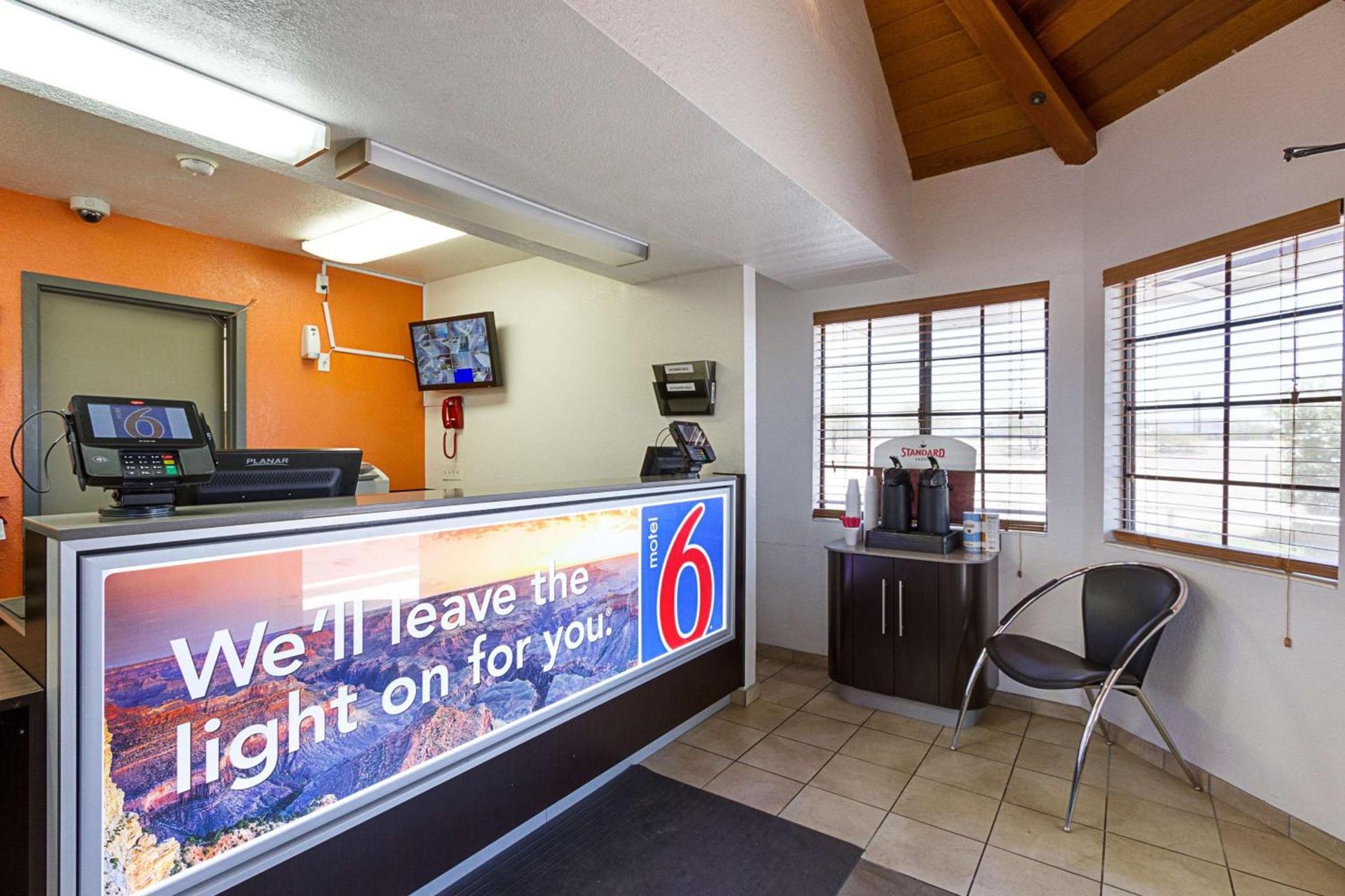 Motel 6-Mesa, AZ - South photo 55